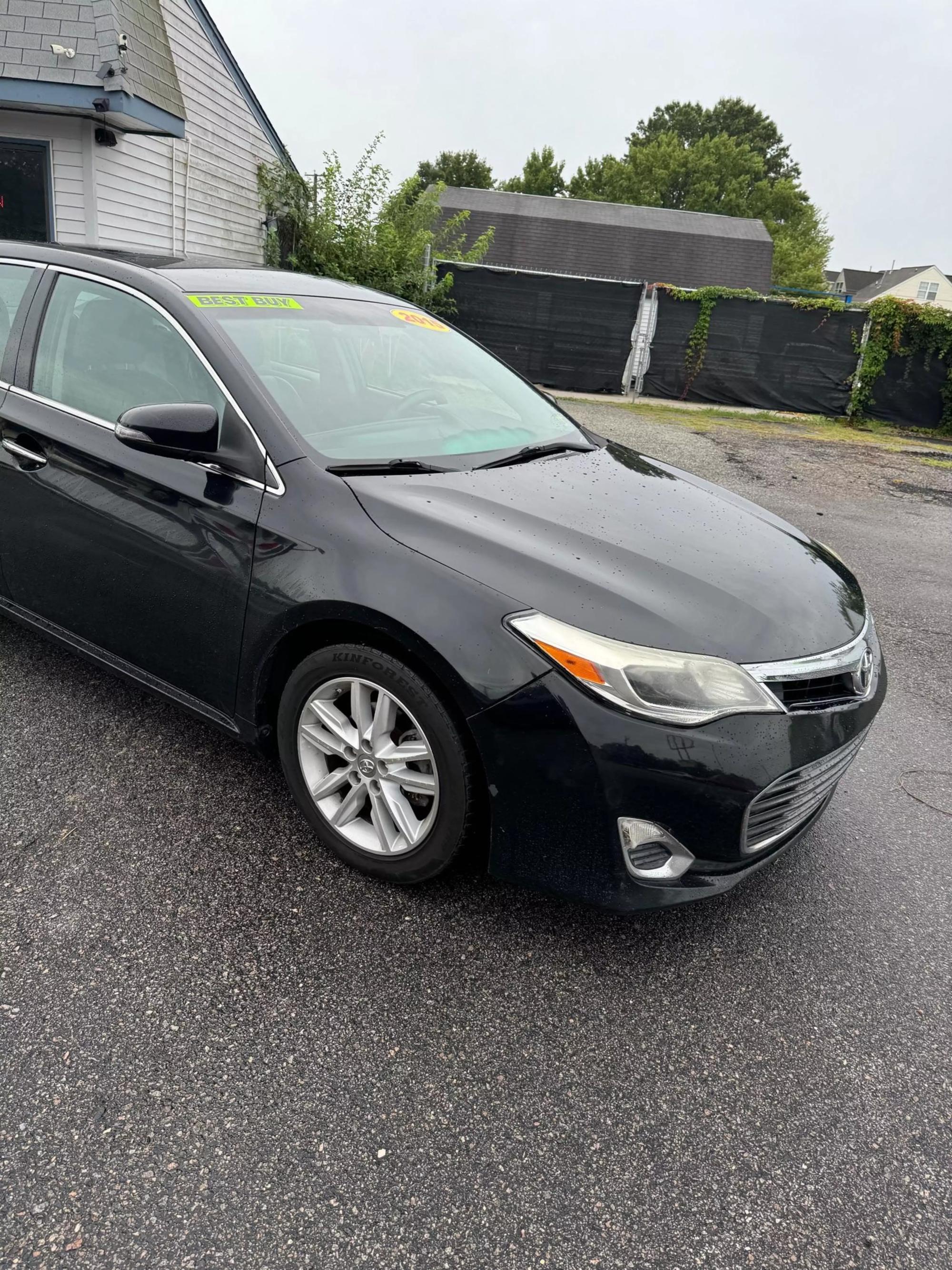 2015 Toyota Avalon XLE photo 19