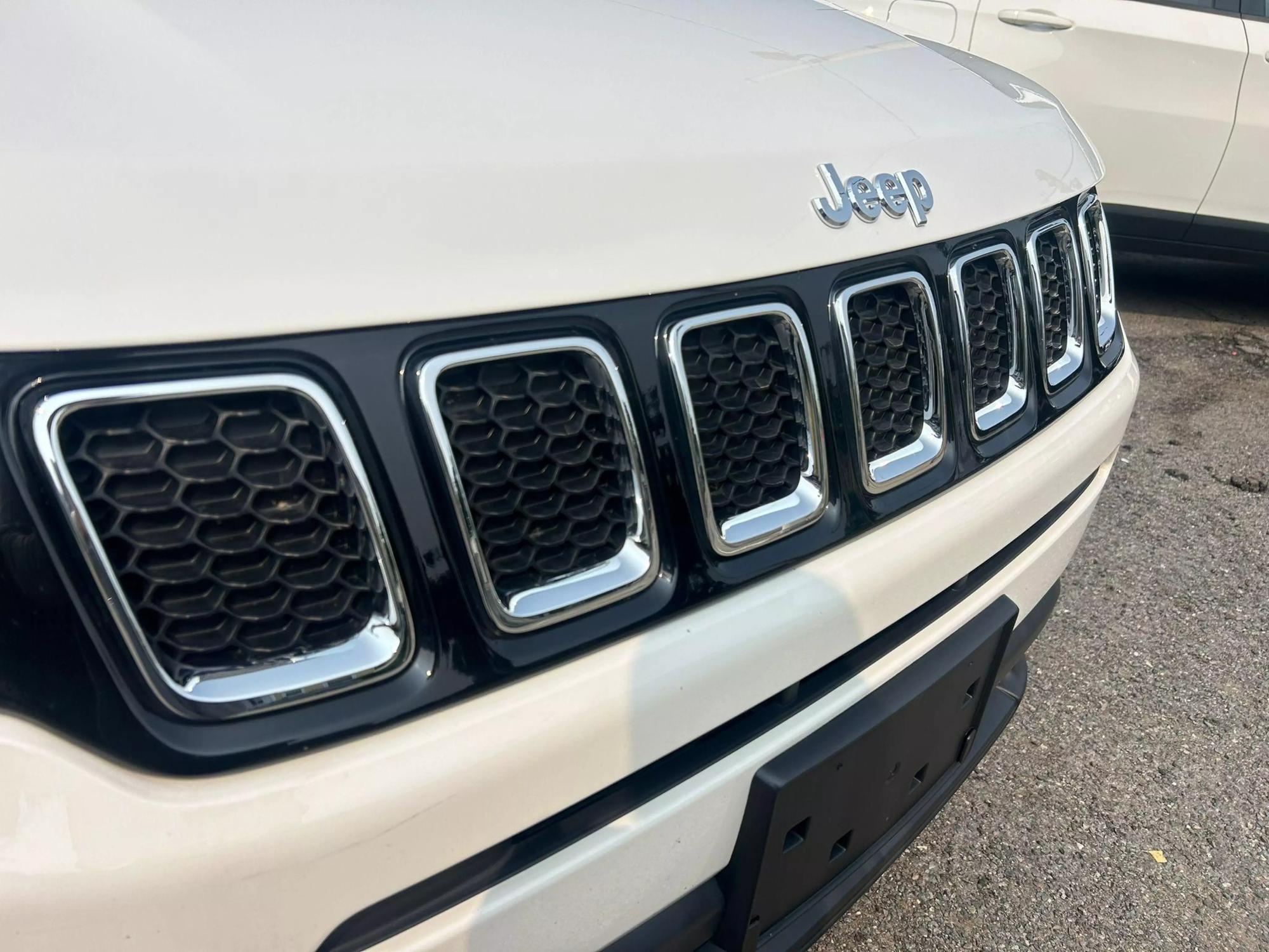 2021 Jeep Compass Latitude photo 19