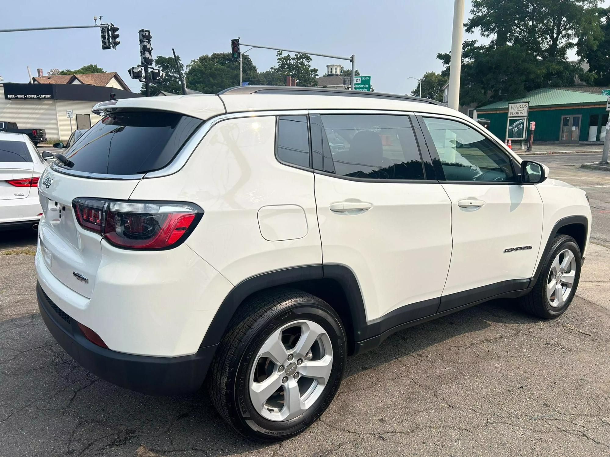 2021 Jeep Compass Latitude photo 21