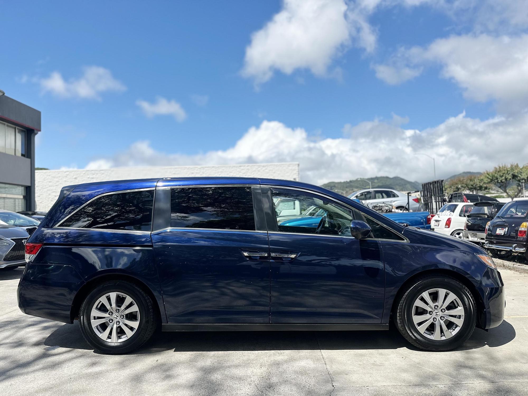 2014 Honda Odyssey EX-L photo 26