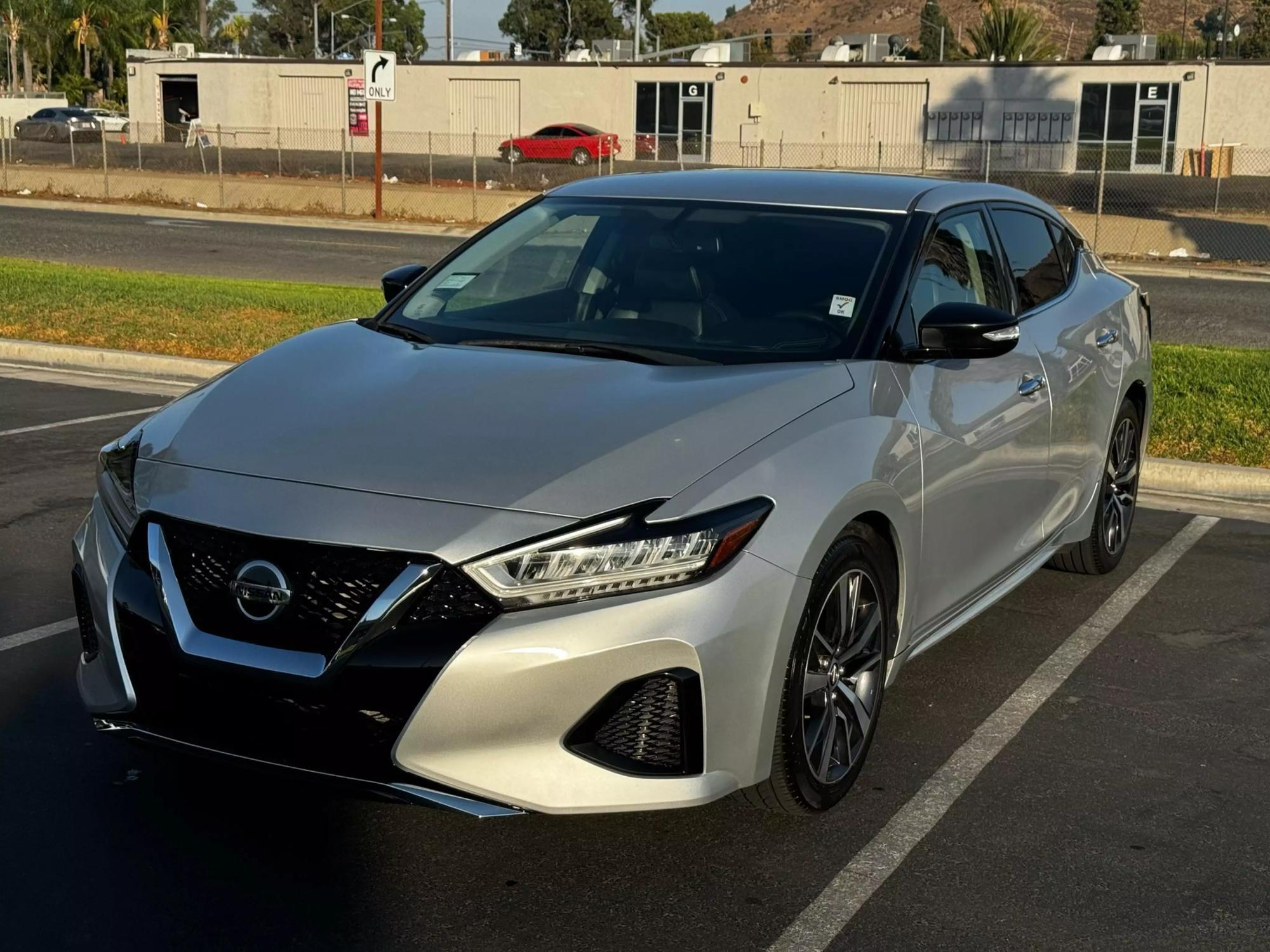 2019 Nissan Maxima SV photo 36