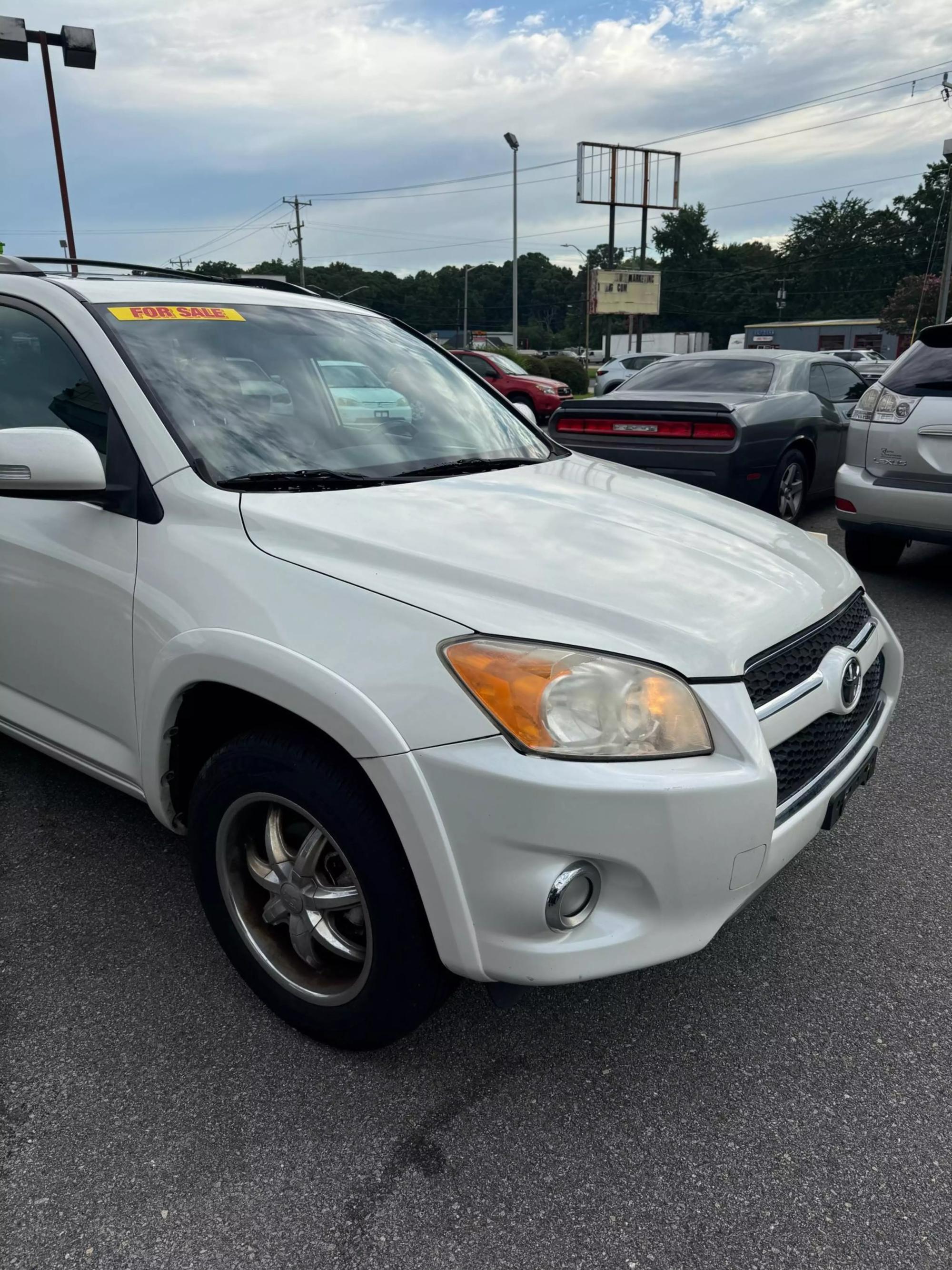 2010 Toyota RAV4 Limited photo 21