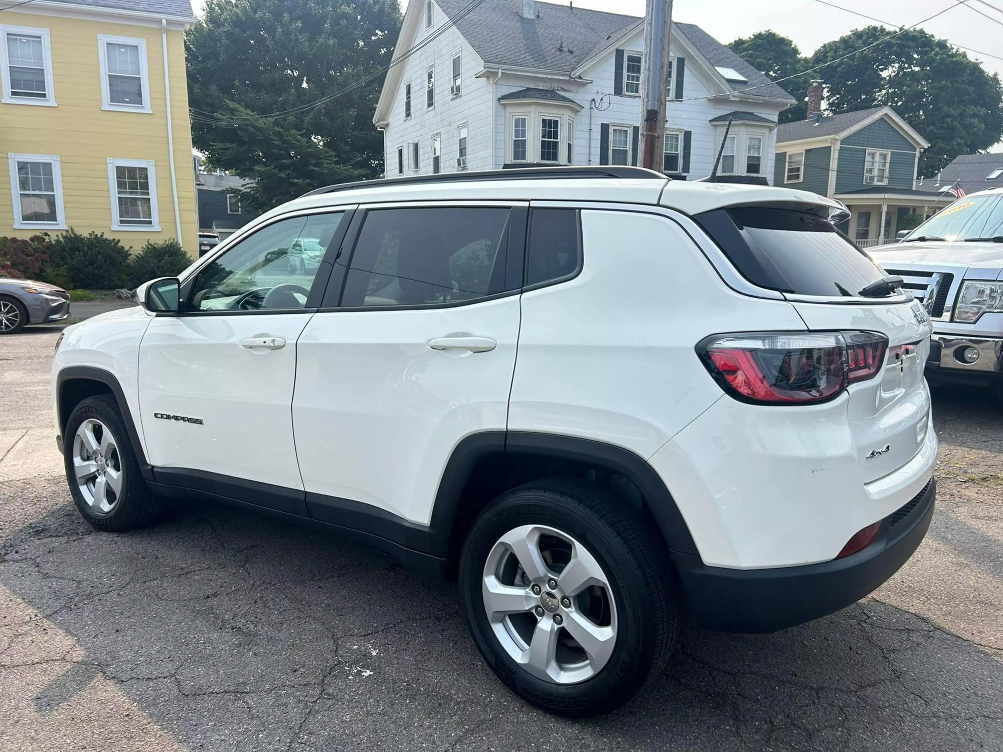 2021 Jeep Compass Latitude photo 23