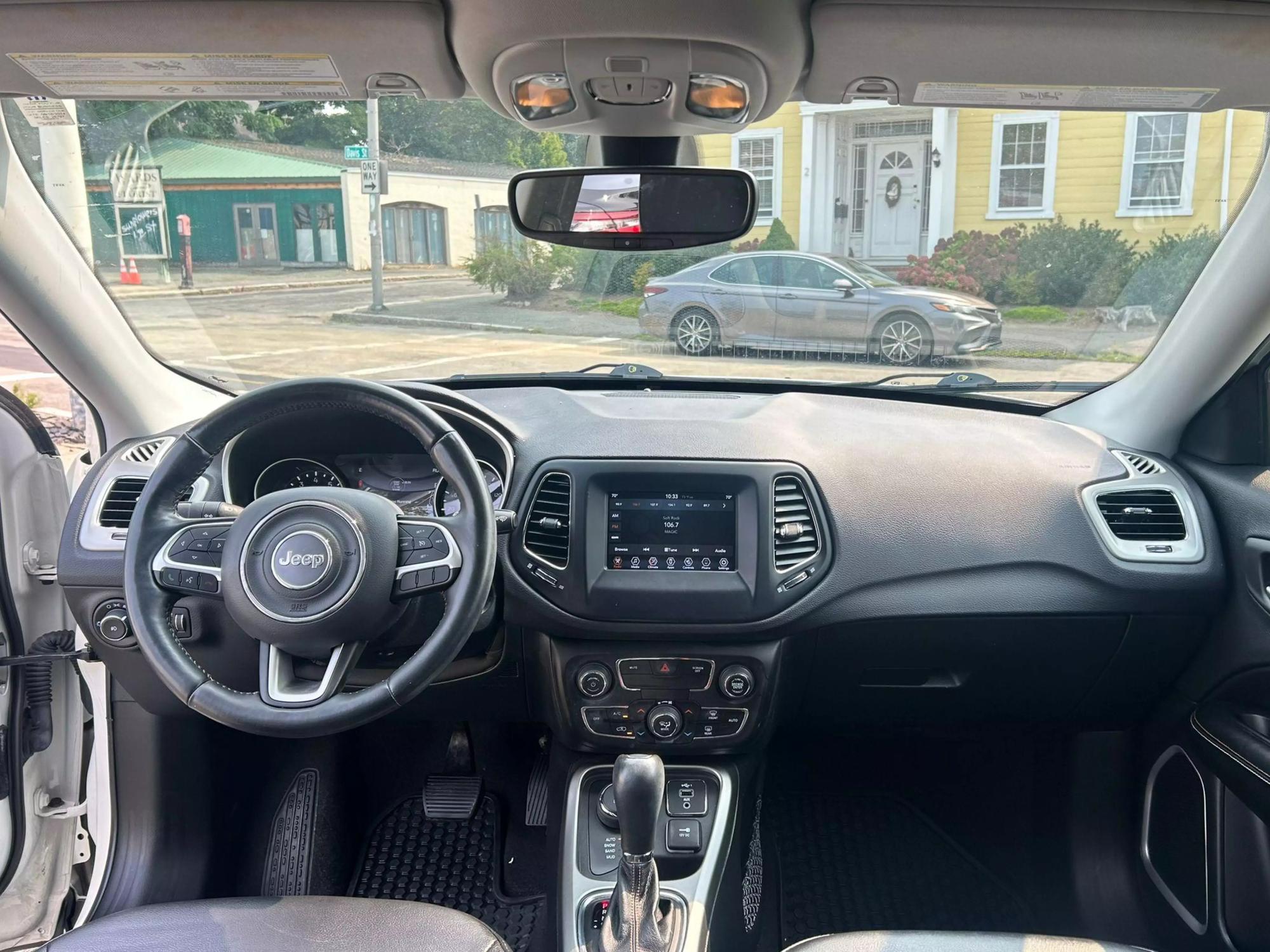 2021 Jeep Compass Latitude photo 24