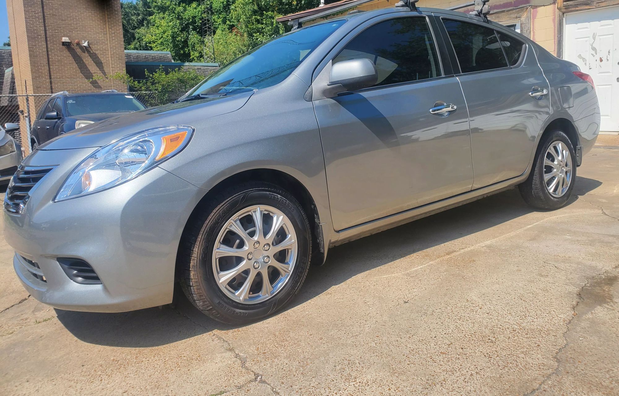 2012 Nissan Versa SV photo 8