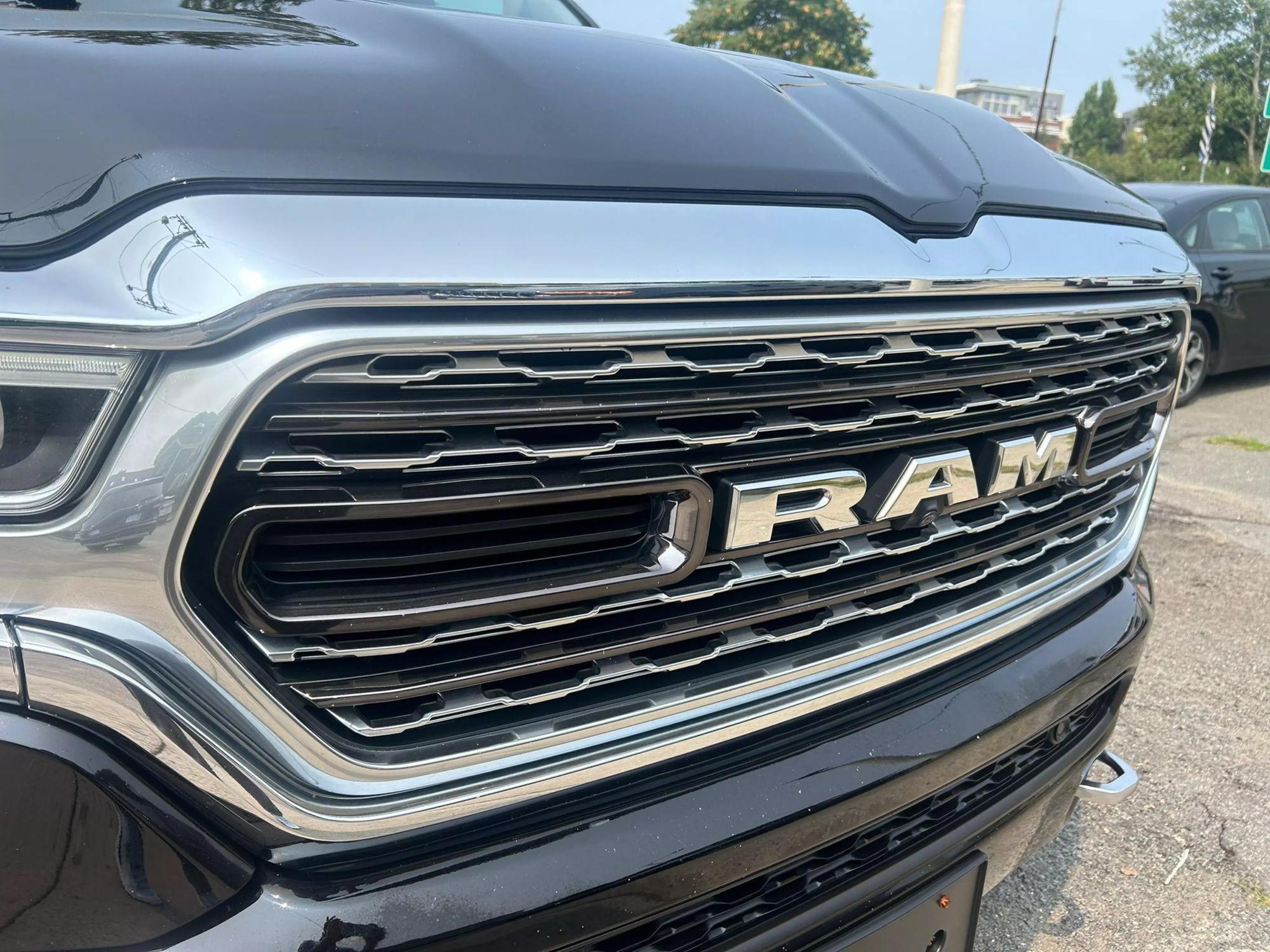 2019 RAM Ram 1500 Pickup Limited photo 22