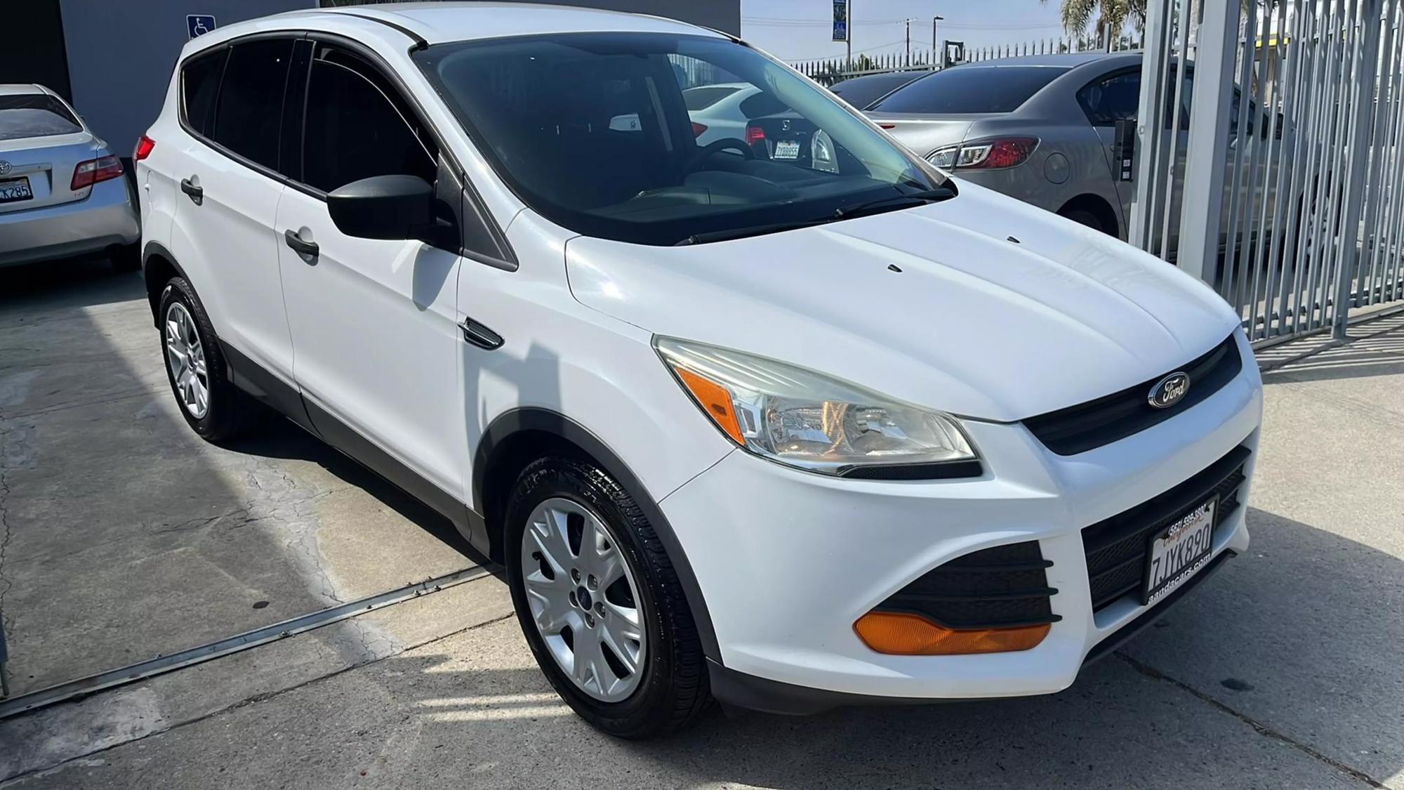 2015 Ford Escape S photo 31