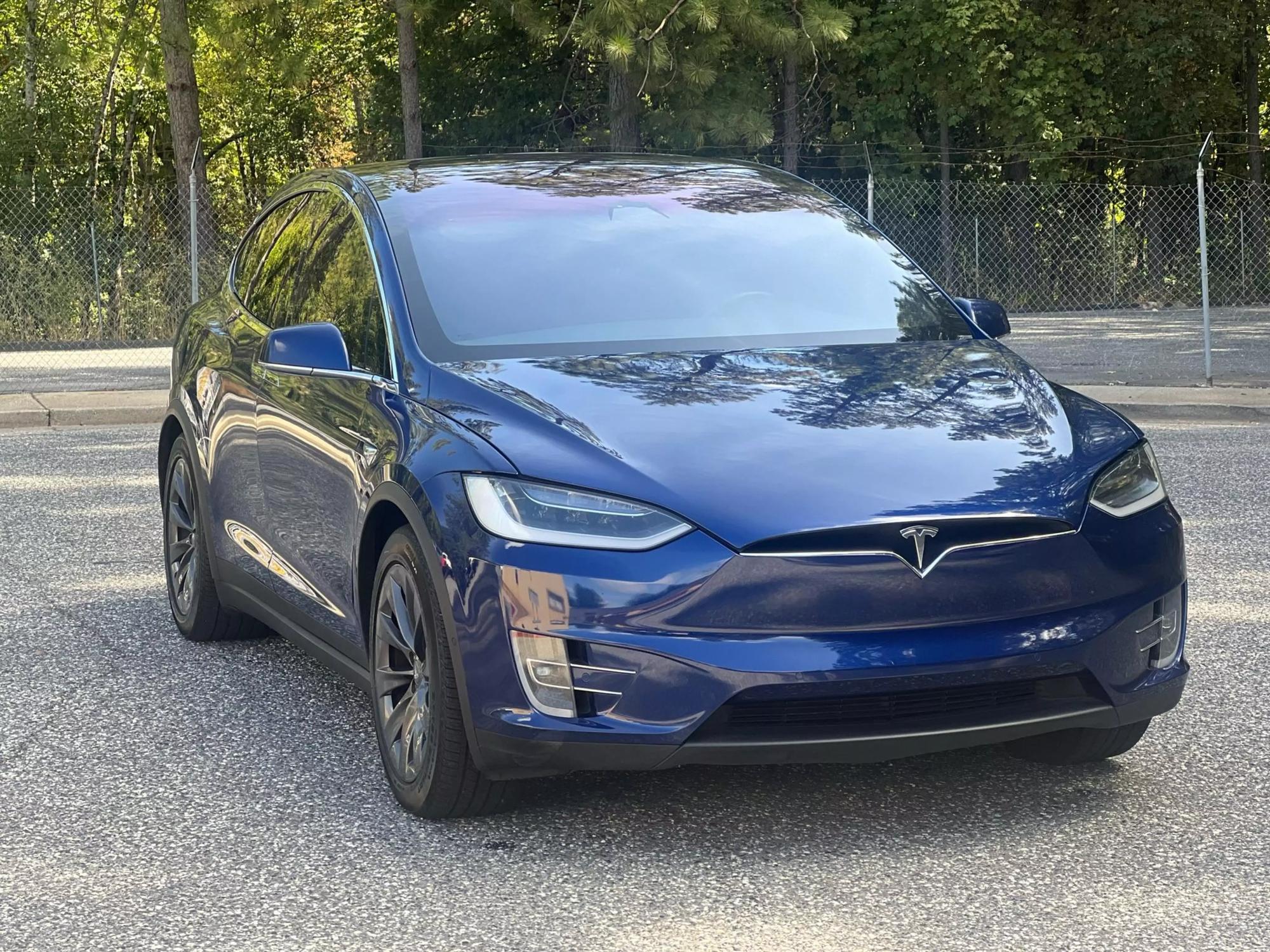 2019 Tesla Model X Long Range photo 20