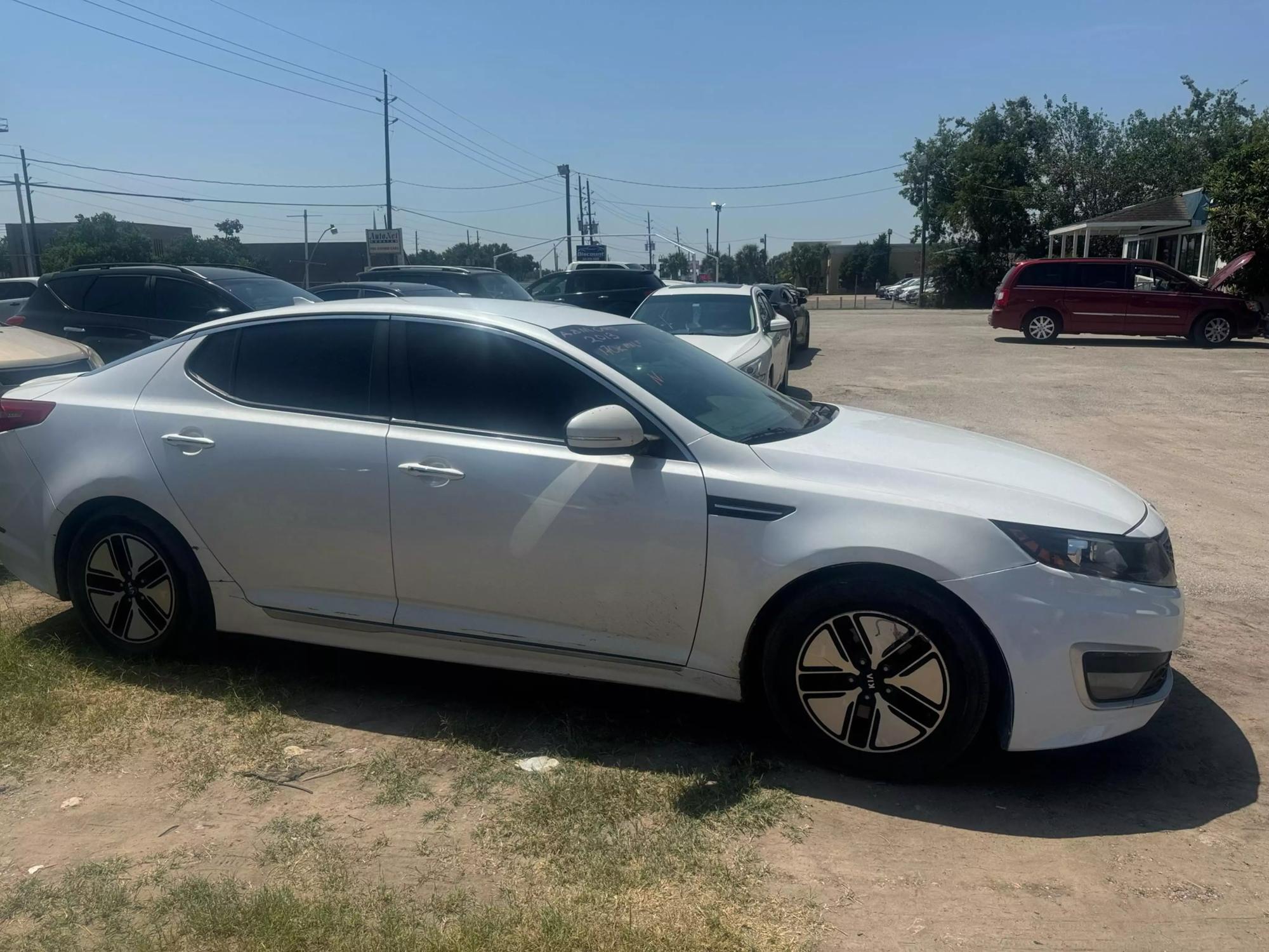 2013 Kia Optima LX Hybrid photo 17