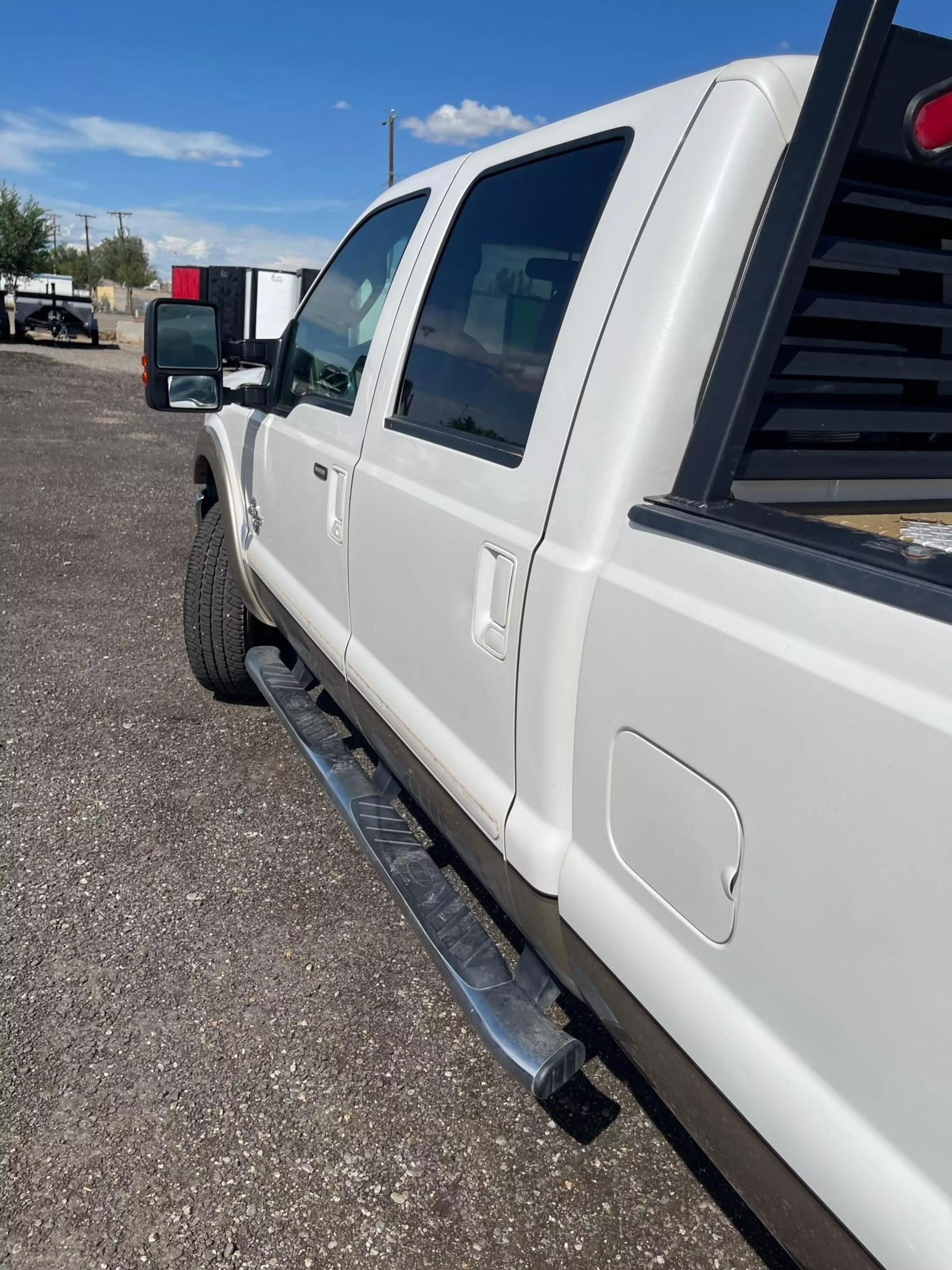 2012 Ford F-350 Super Duty Lariat photo 24