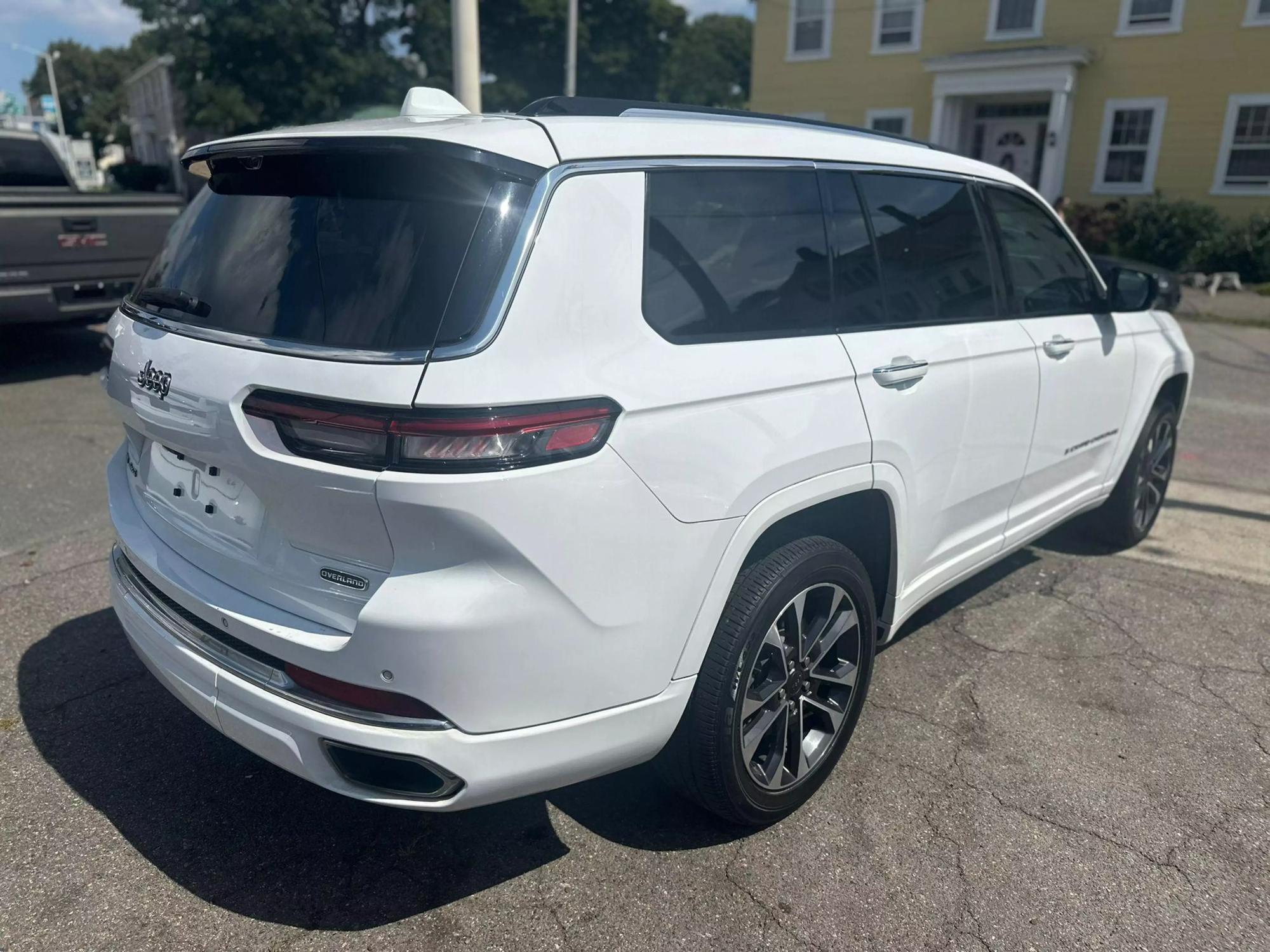 2021 Jeep Grand Cherokee L Overland photo 27