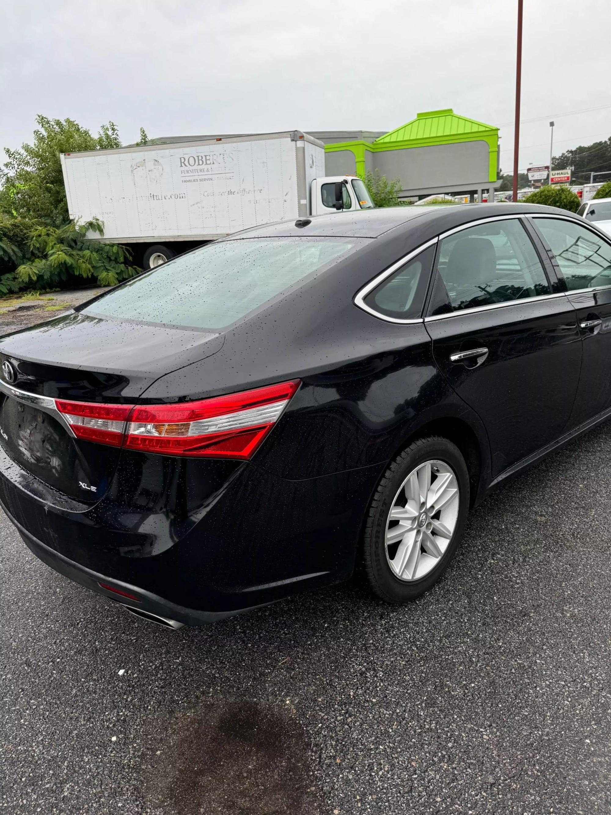 2015 Toyota Avalon XLE photo 17