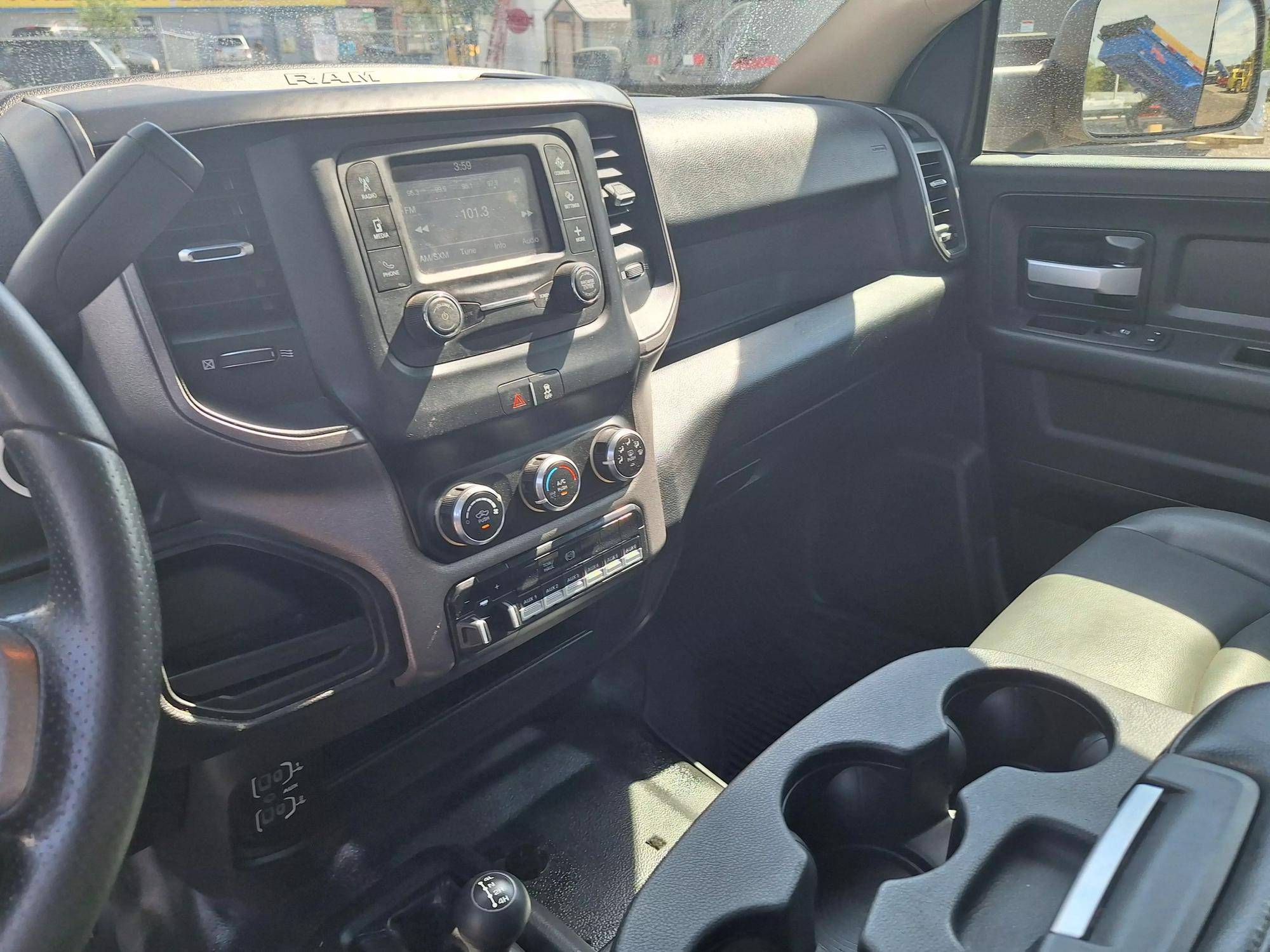 2019 RAM Ram 3500 Chassis Cab Tradesman photo 21