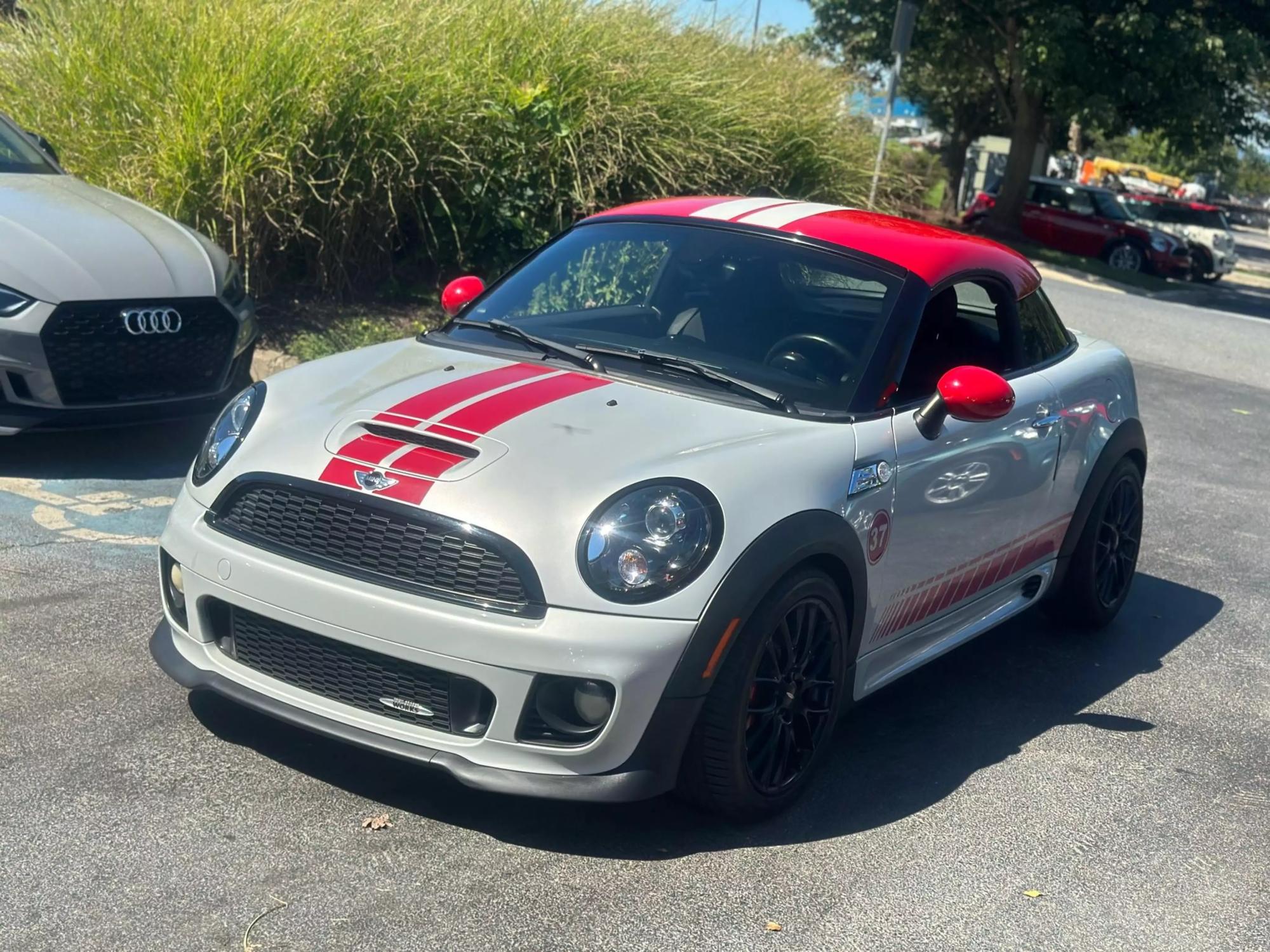 2013 MINI Cooper John Cooper Works photo 35