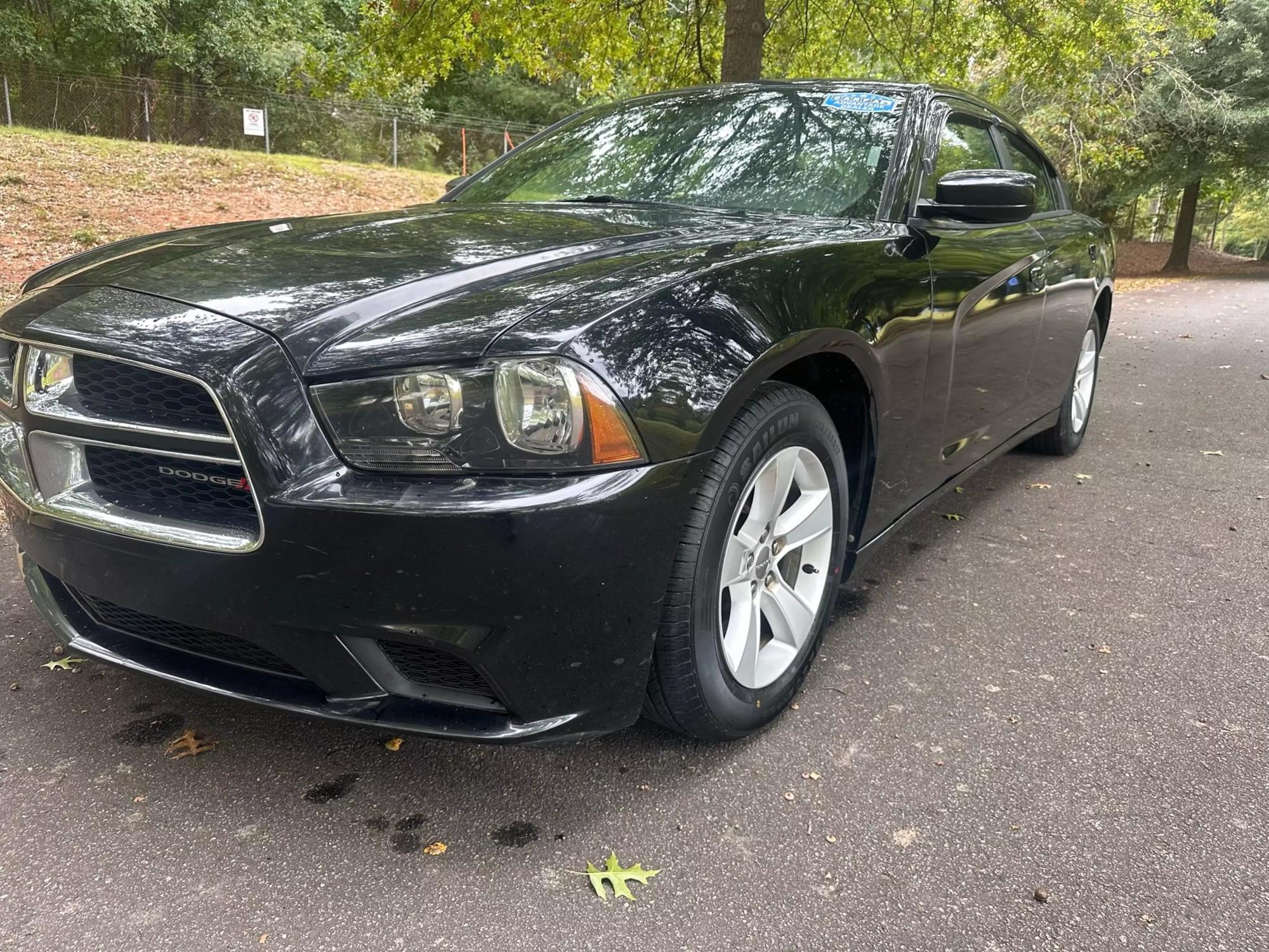 2013 Dodge Charger SE photo 28