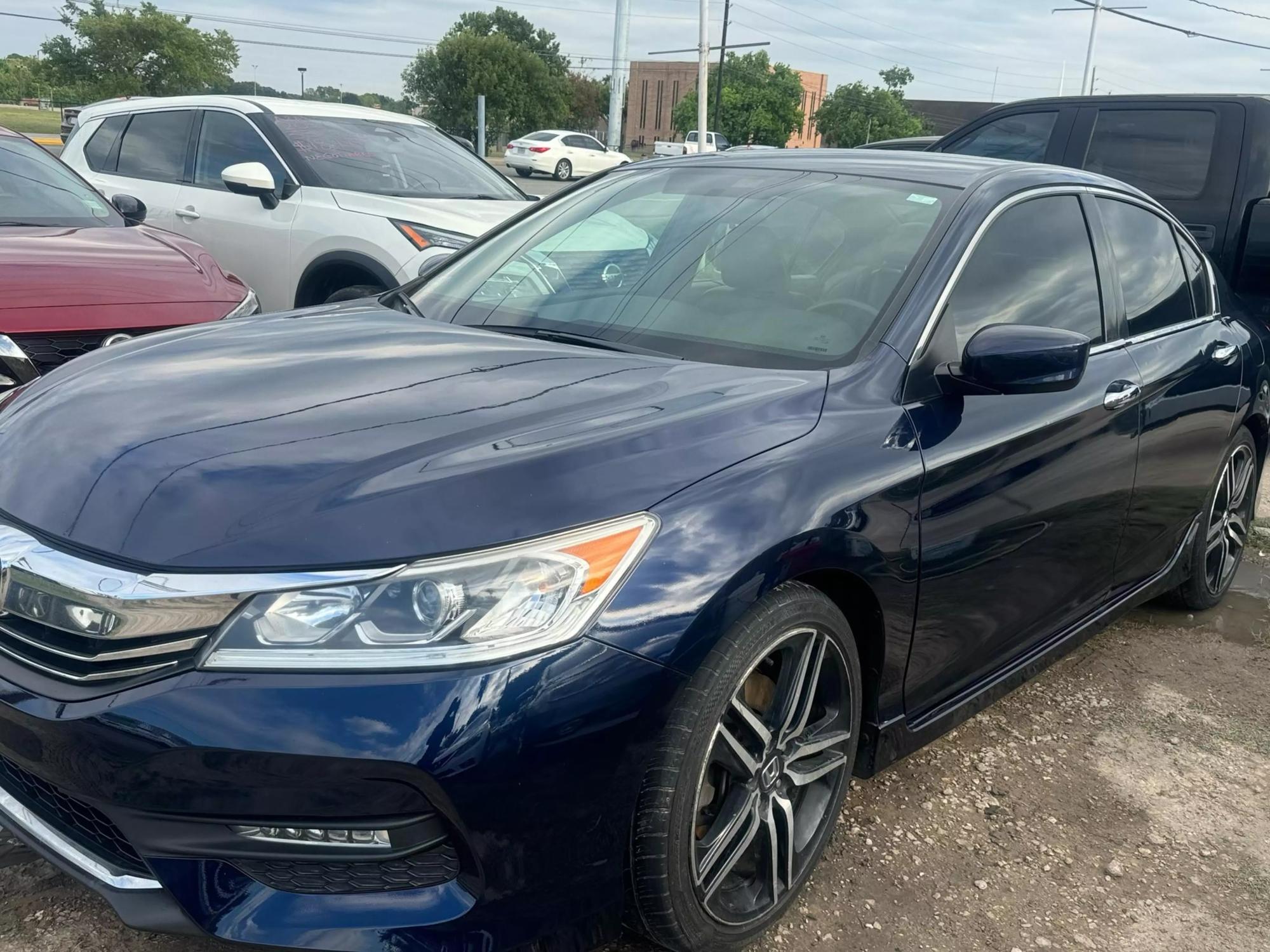 2017 Honda Accord Sport SE photo 18