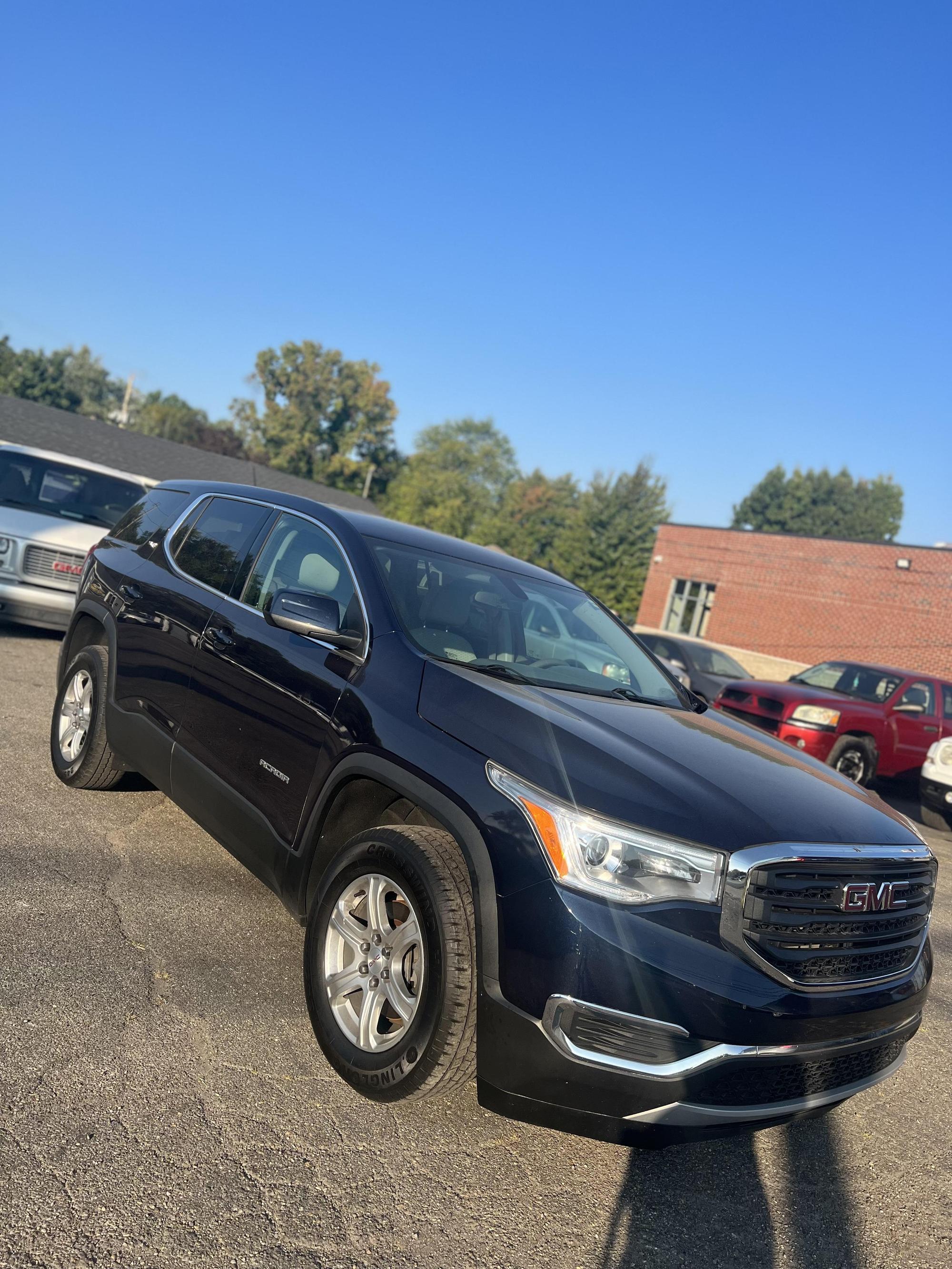 2017 GMC Acadia SLE-1 photo 10