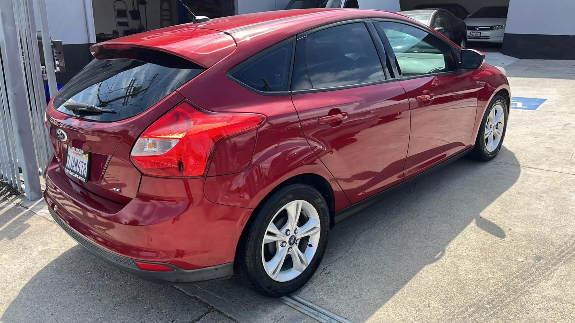 2014 Ford Focus SE photo 36