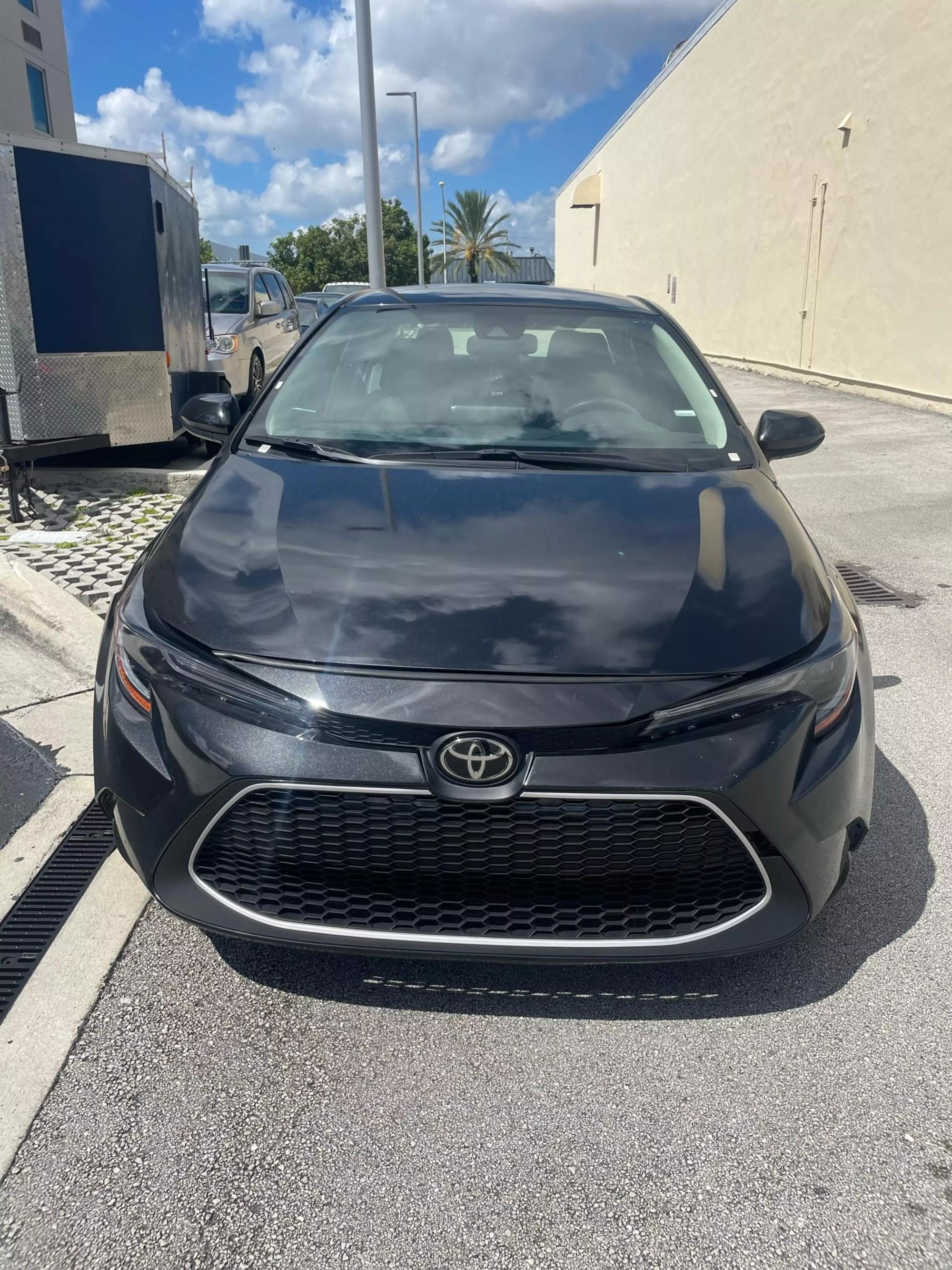 2022 Toyota Corolla LE photo 9