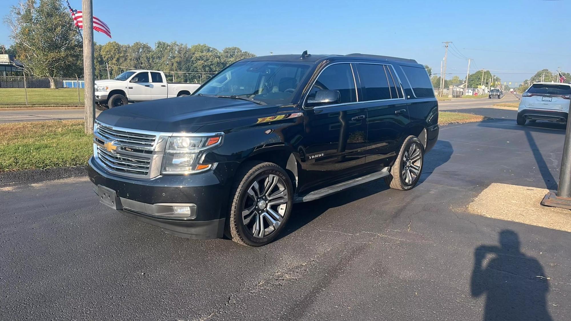 2016 Chevrolet Tahoe LT photo 20