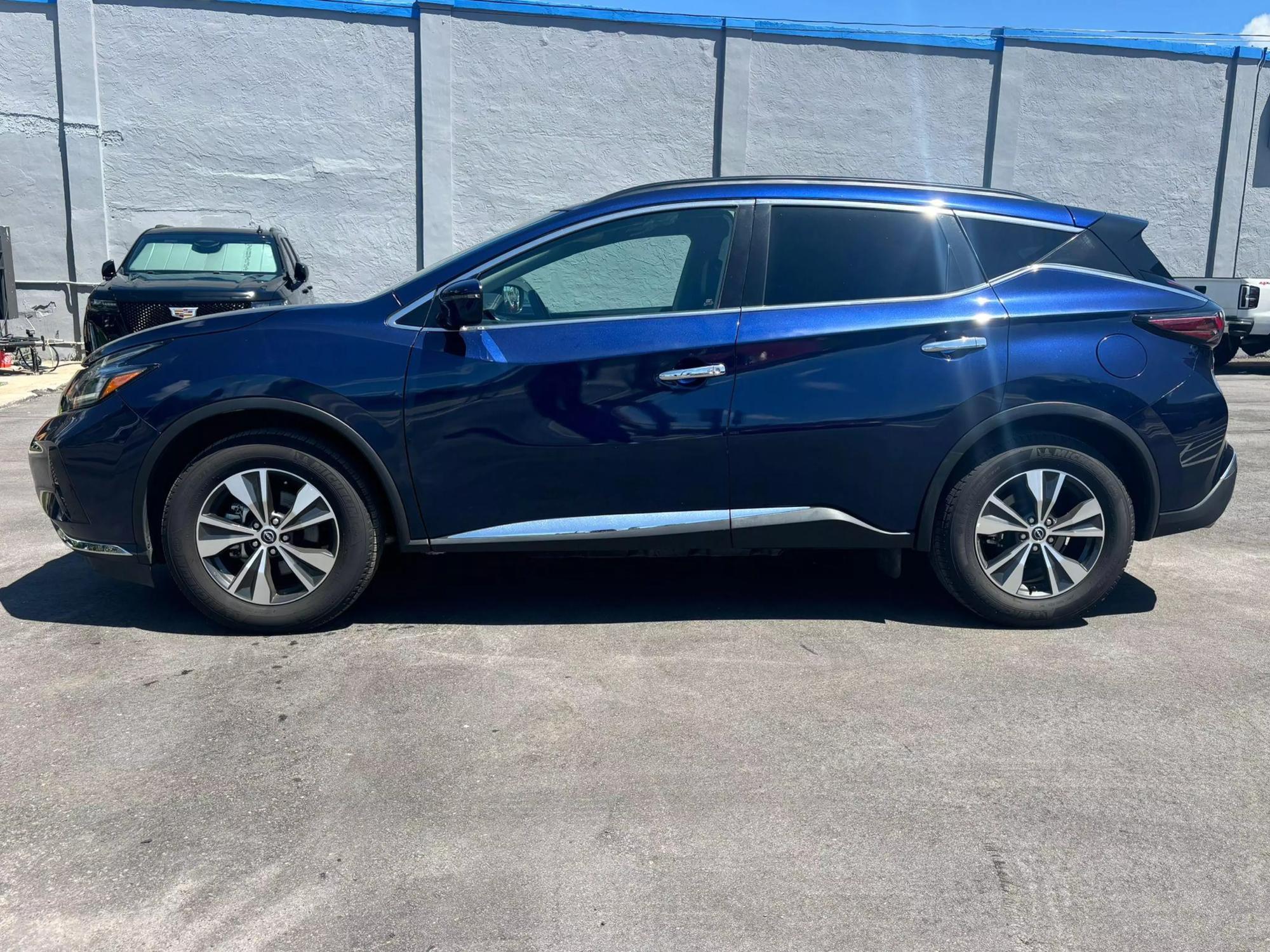 2023 Nissan Murano SV photo 17