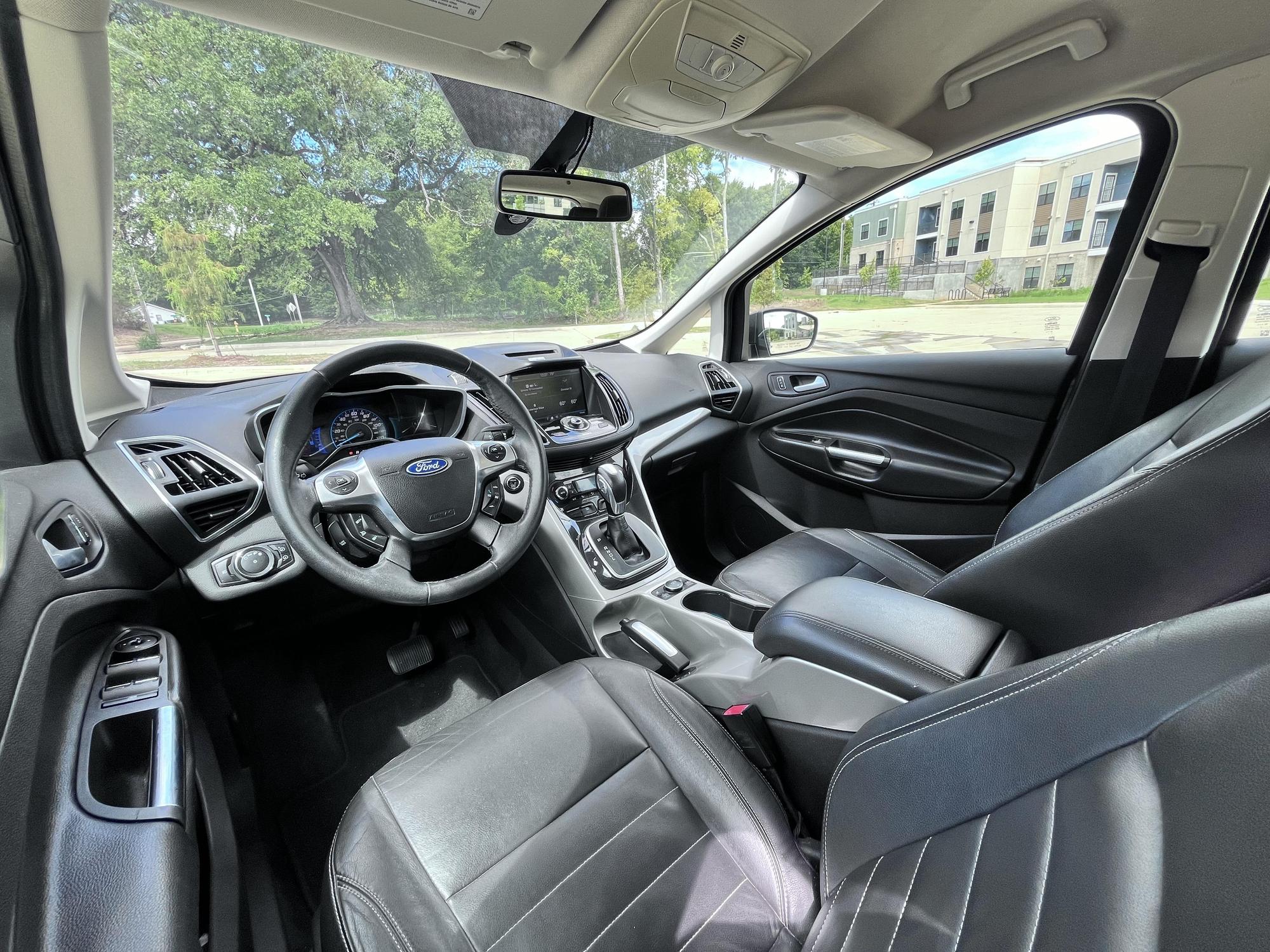 2013 Ford C-Max SEL photo 22