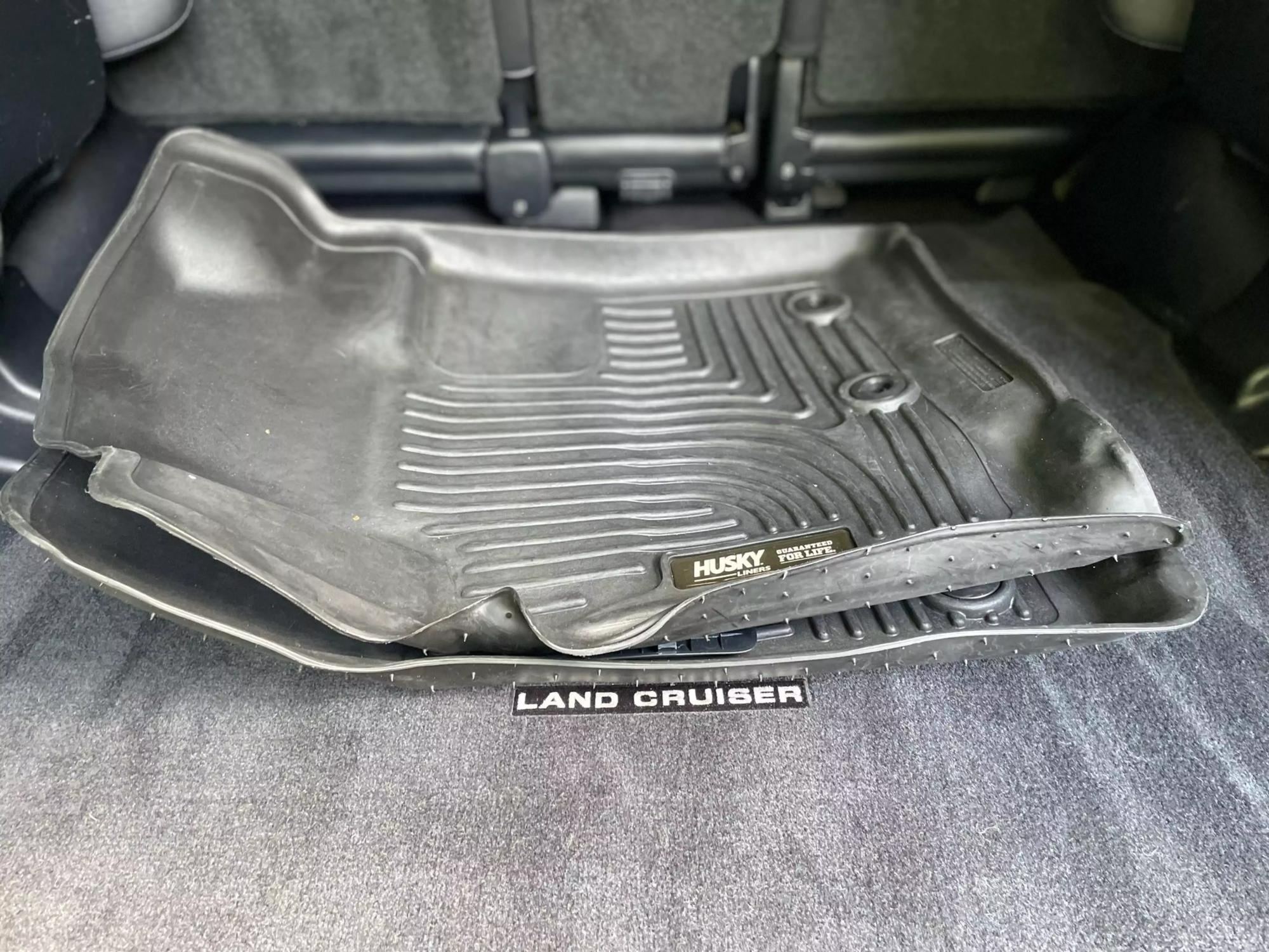 2016 Toyota Land Cruiser Base photo 151