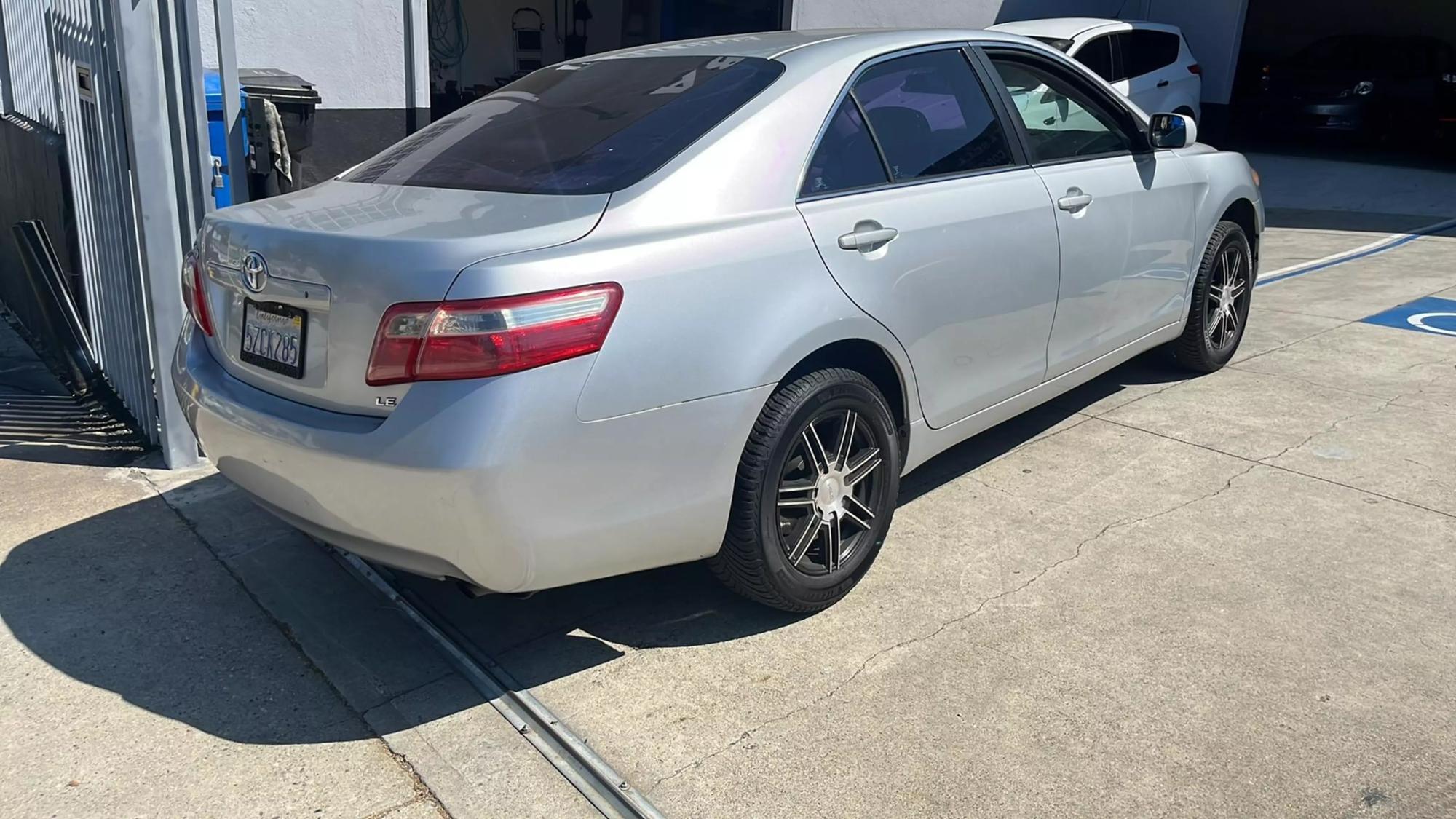 2007 Toyota Camry CE photo 28