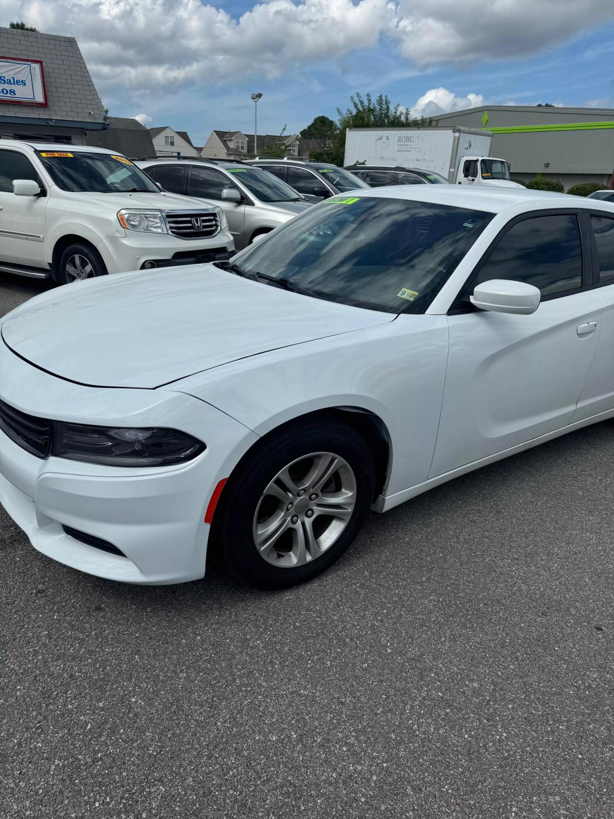 2019 Dodge Charger SXT photo 13