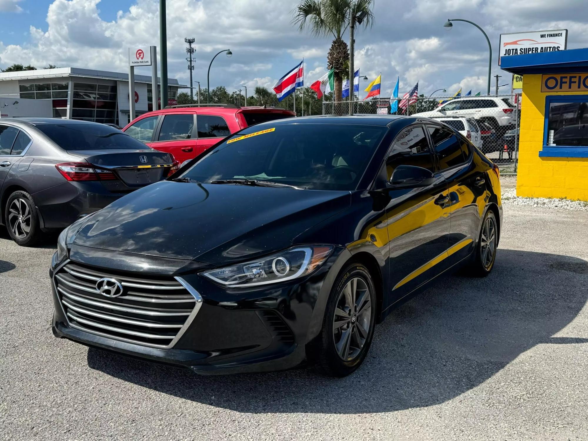 2018 Hyundai Elantra SEL photo 18