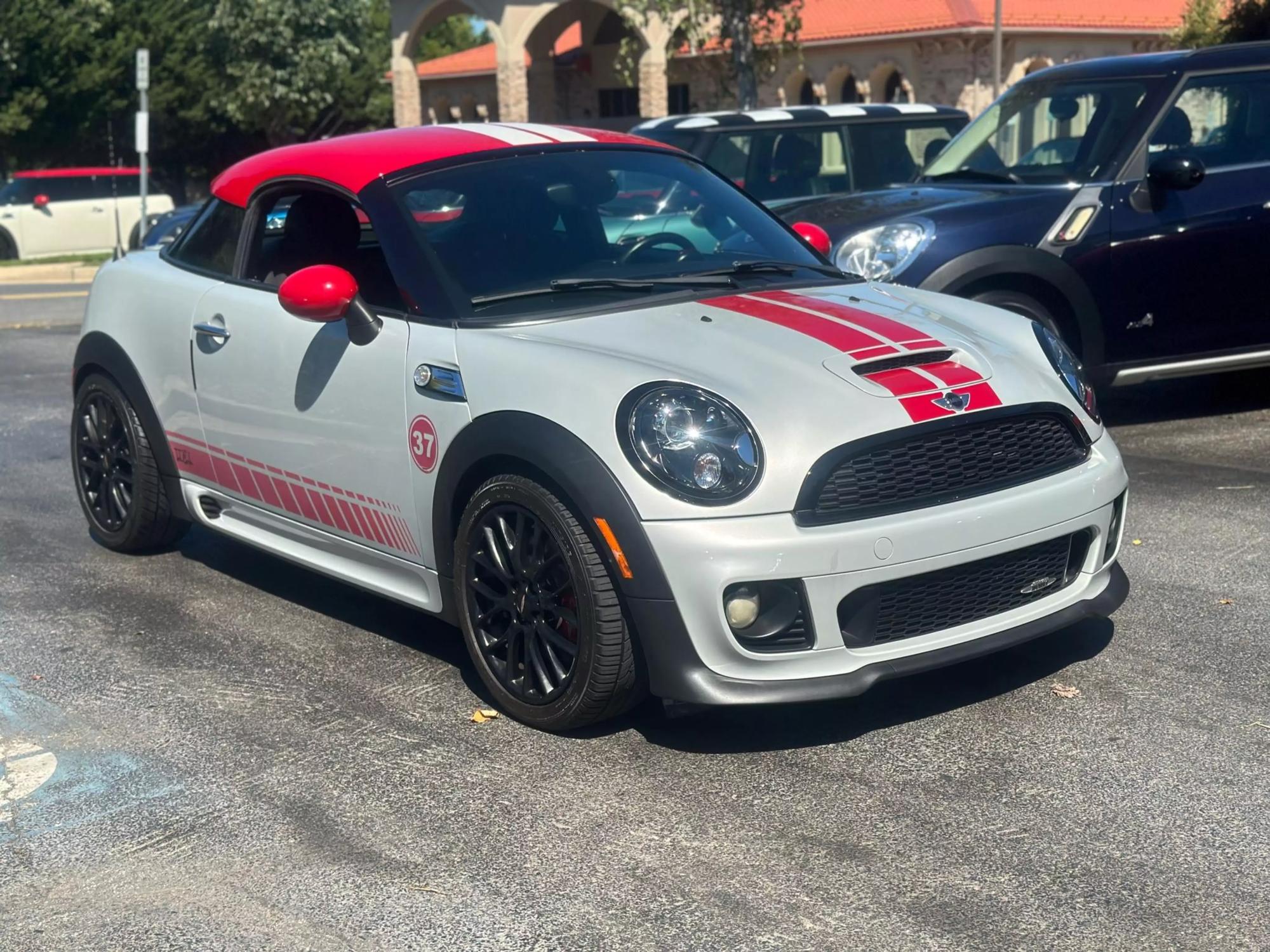 2013 MINI Cooper John Cooper Works photo 40