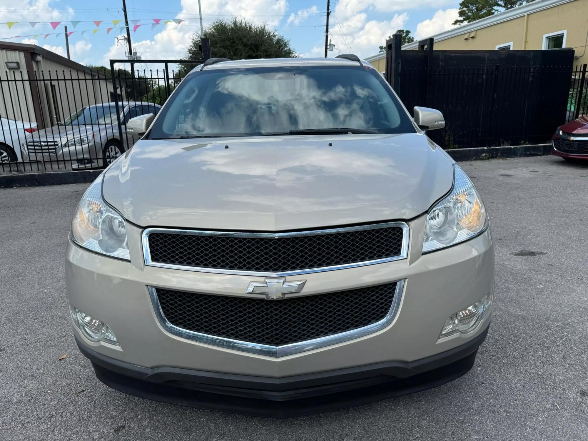 2010 Chevrolet Traverse 1LT photo 15