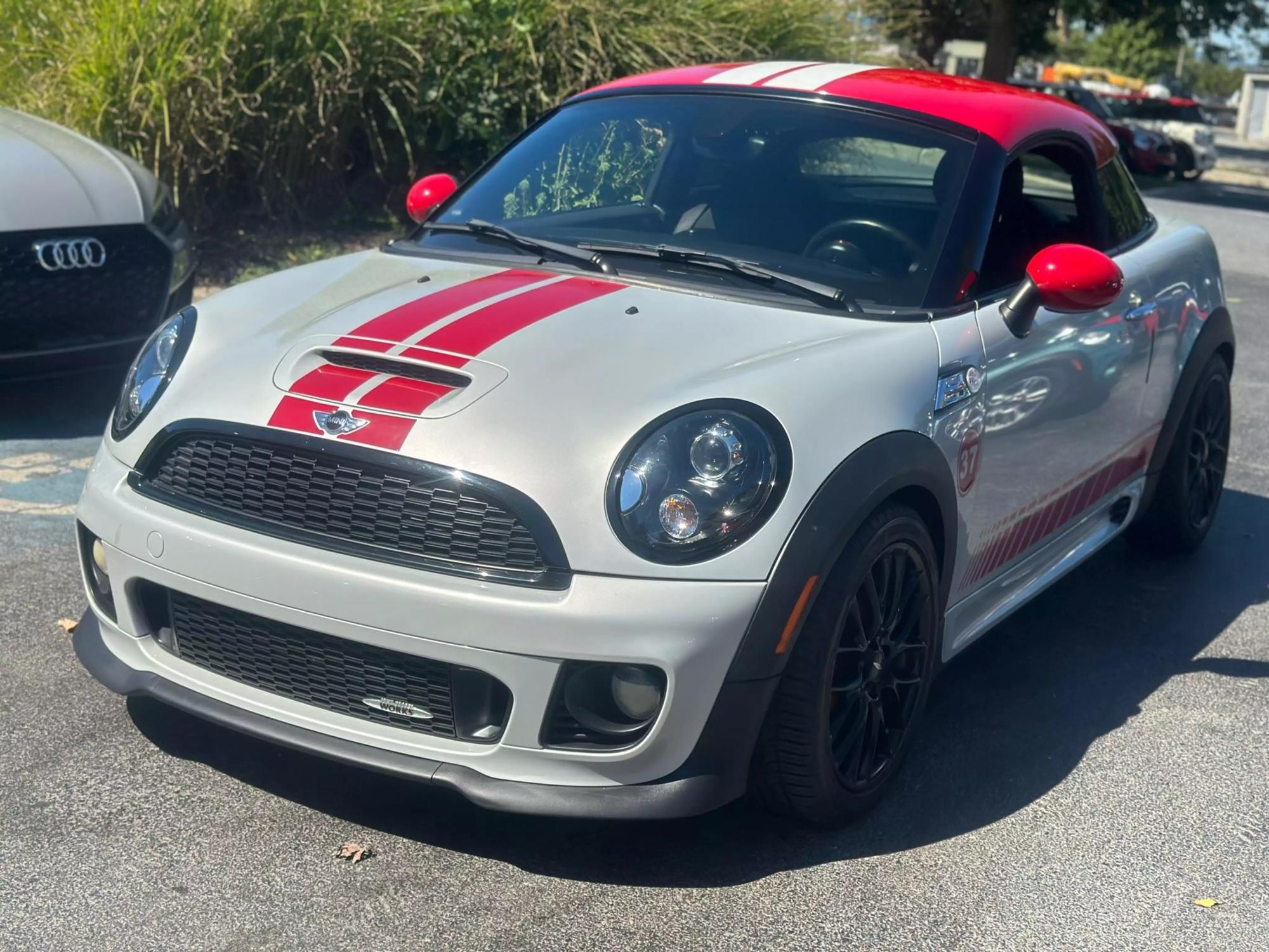 2013 MINI Cooper John Cooper Works photo 46