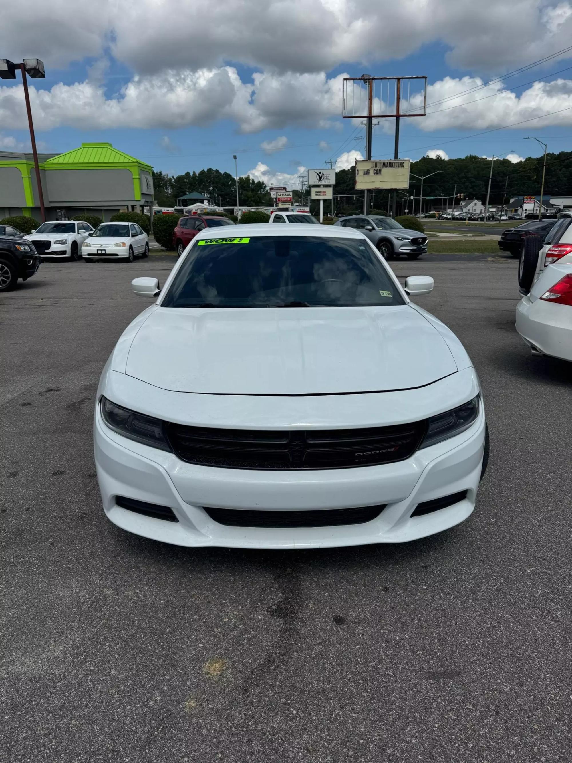 2019 Dodge Charger SXT photo 12