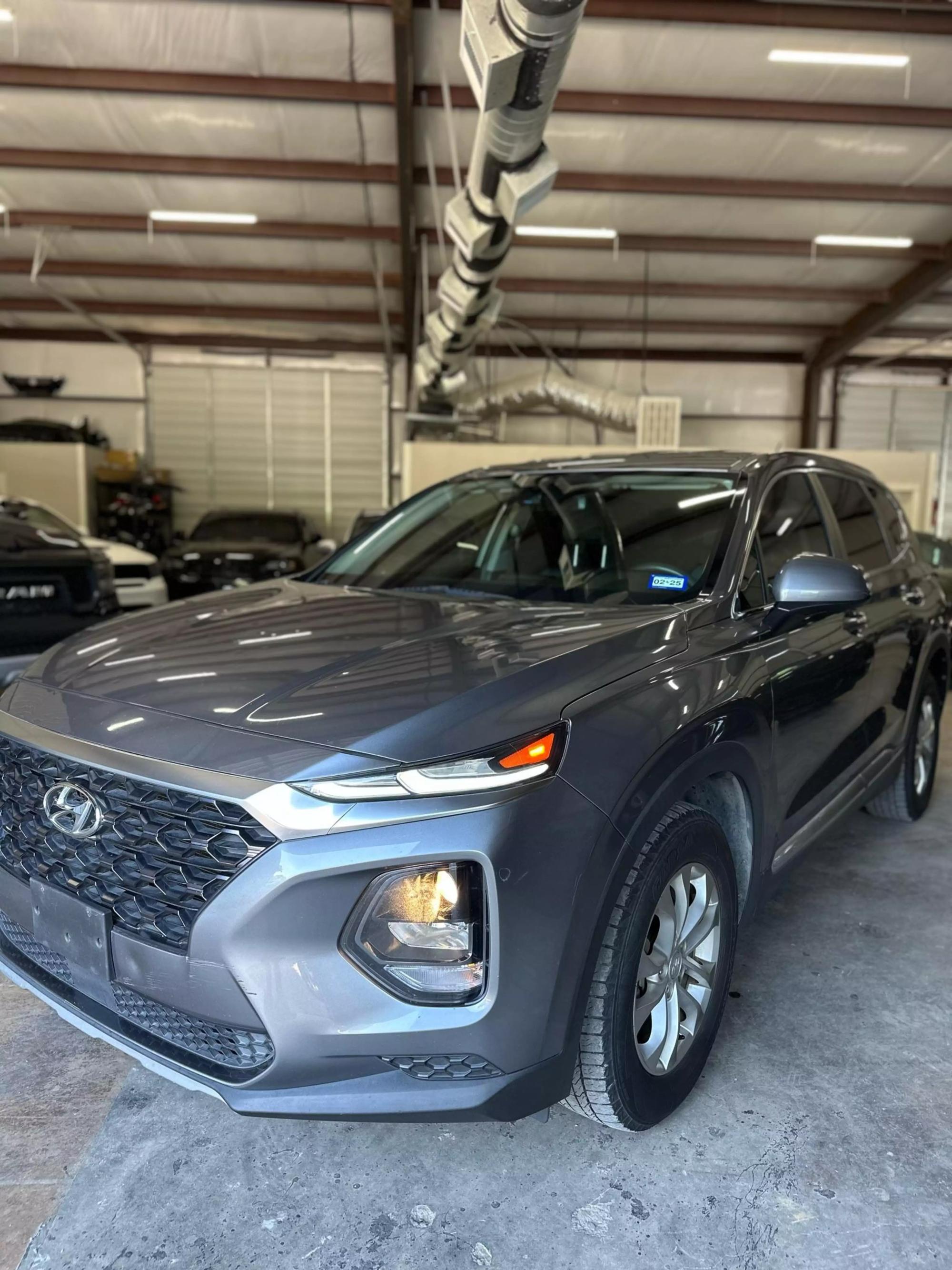 2019 Hyundai Santa Fe SE photo 16