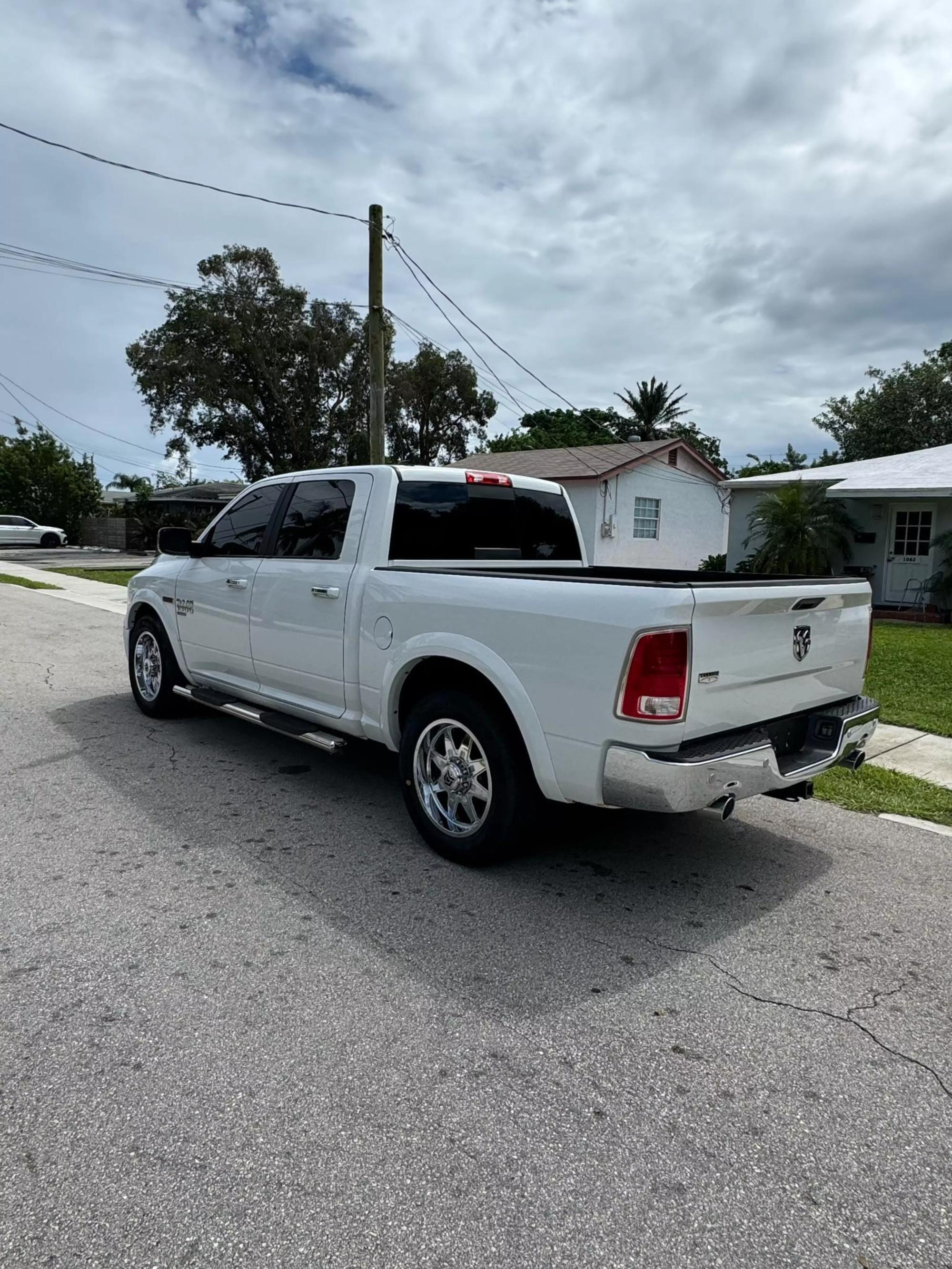 2019 RAM Ram 1500 Classic Laramie photo 16