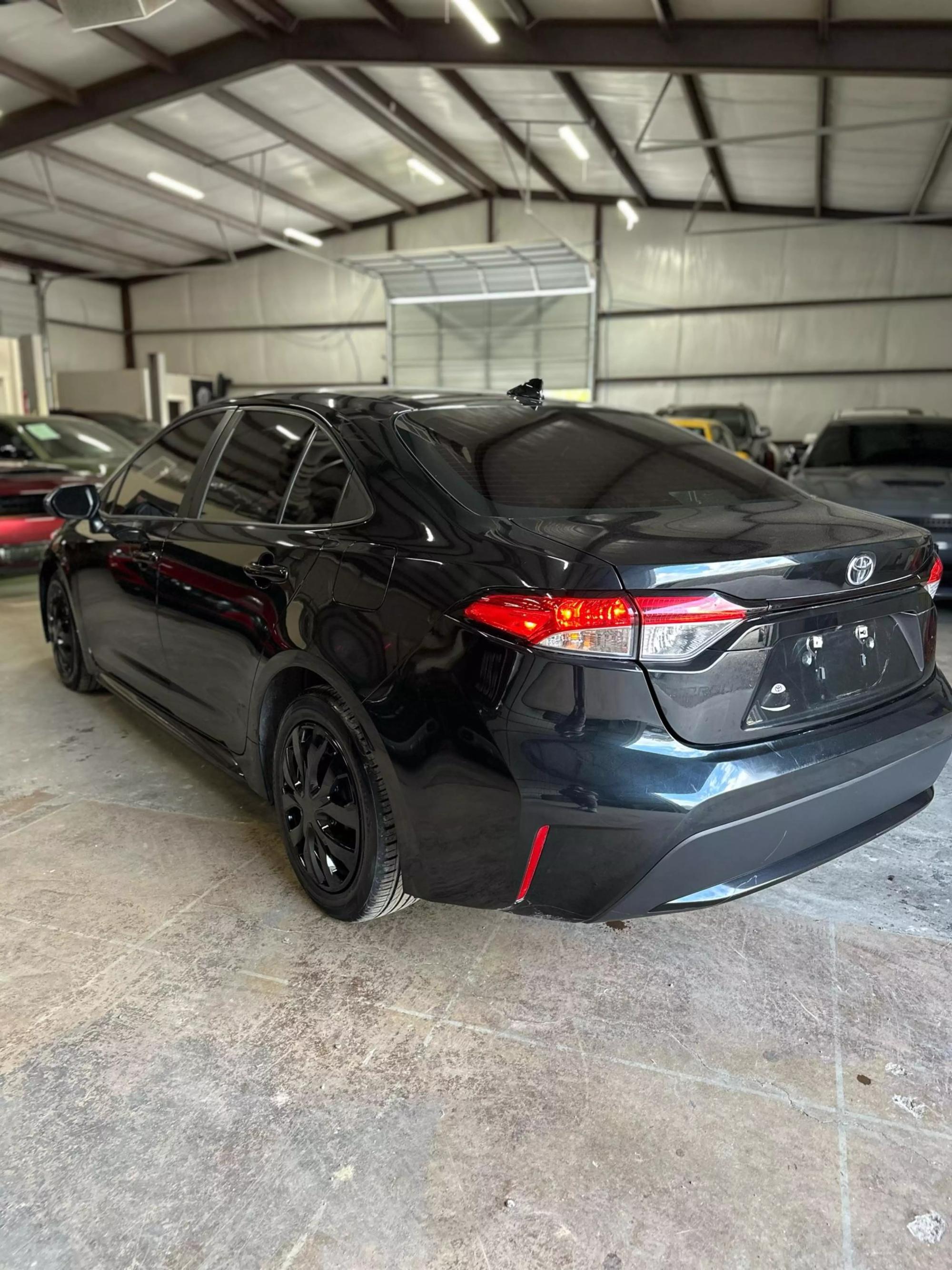 2021 Toyota Corolla LE photo 15