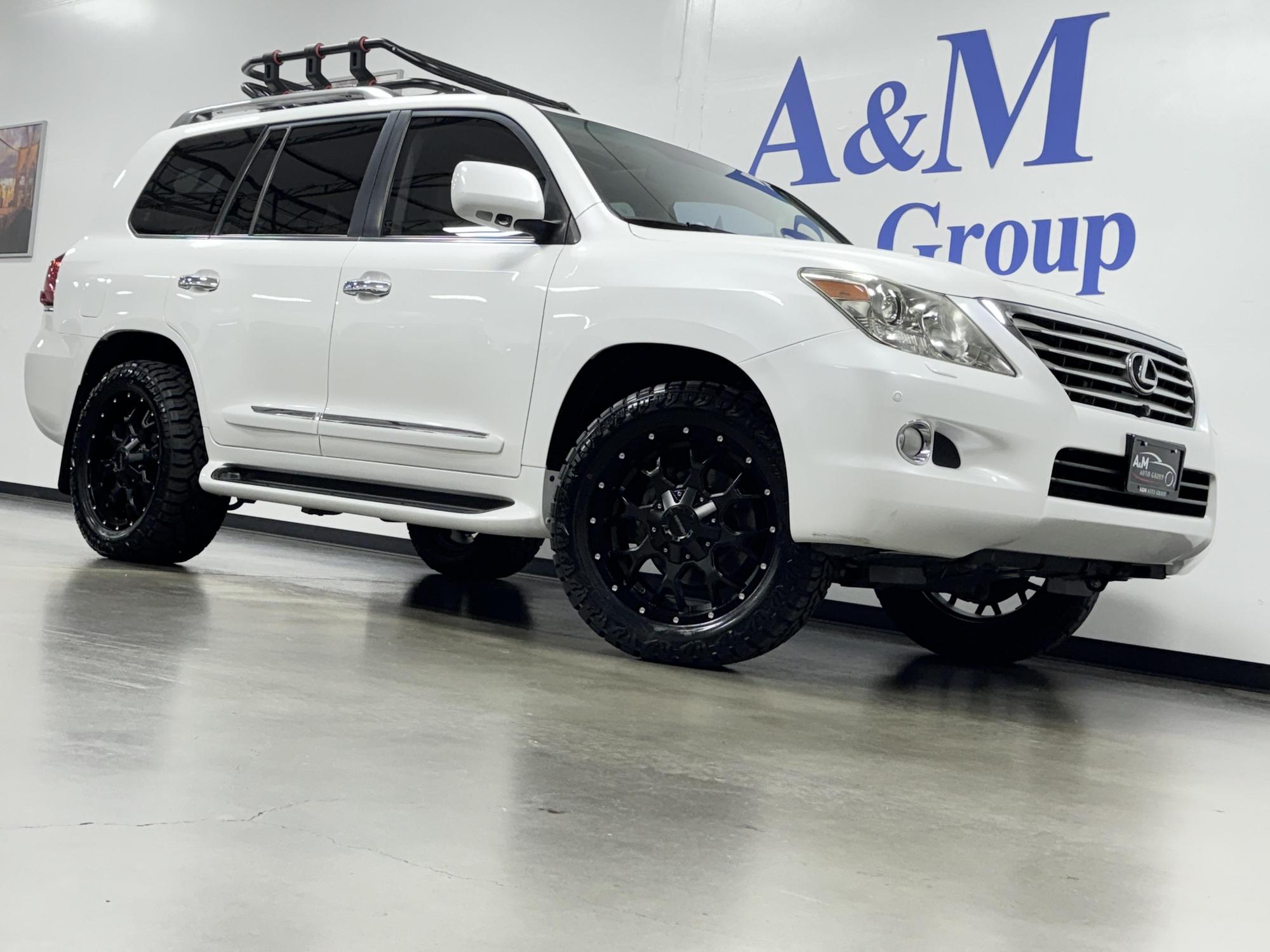 2010 Lexus LX 570 photo 28