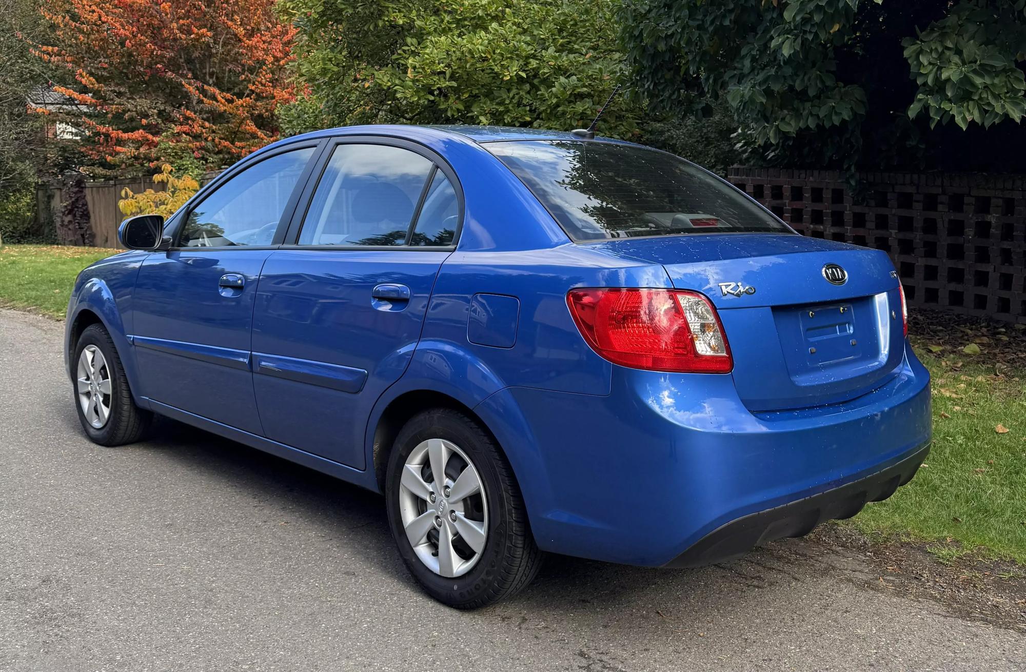 2010 Kia Rio LX photo 21