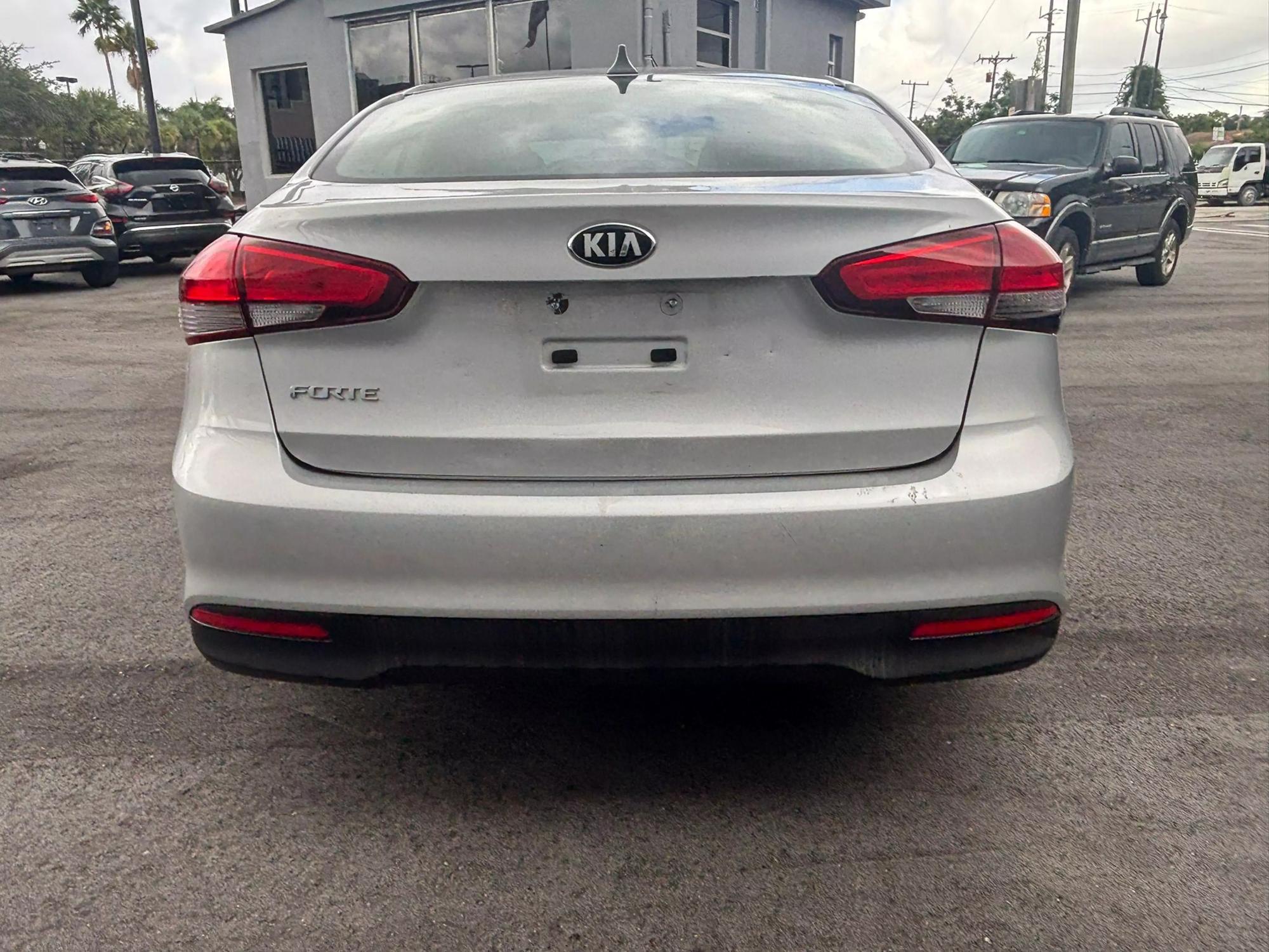 2018 Kia FORTE LX photo 21