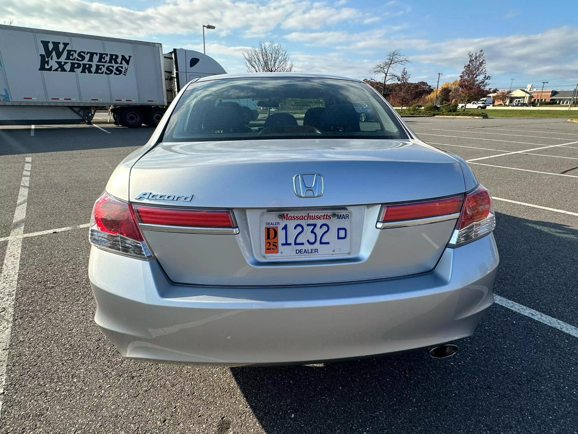 2012 Honda Accord LX photo 21