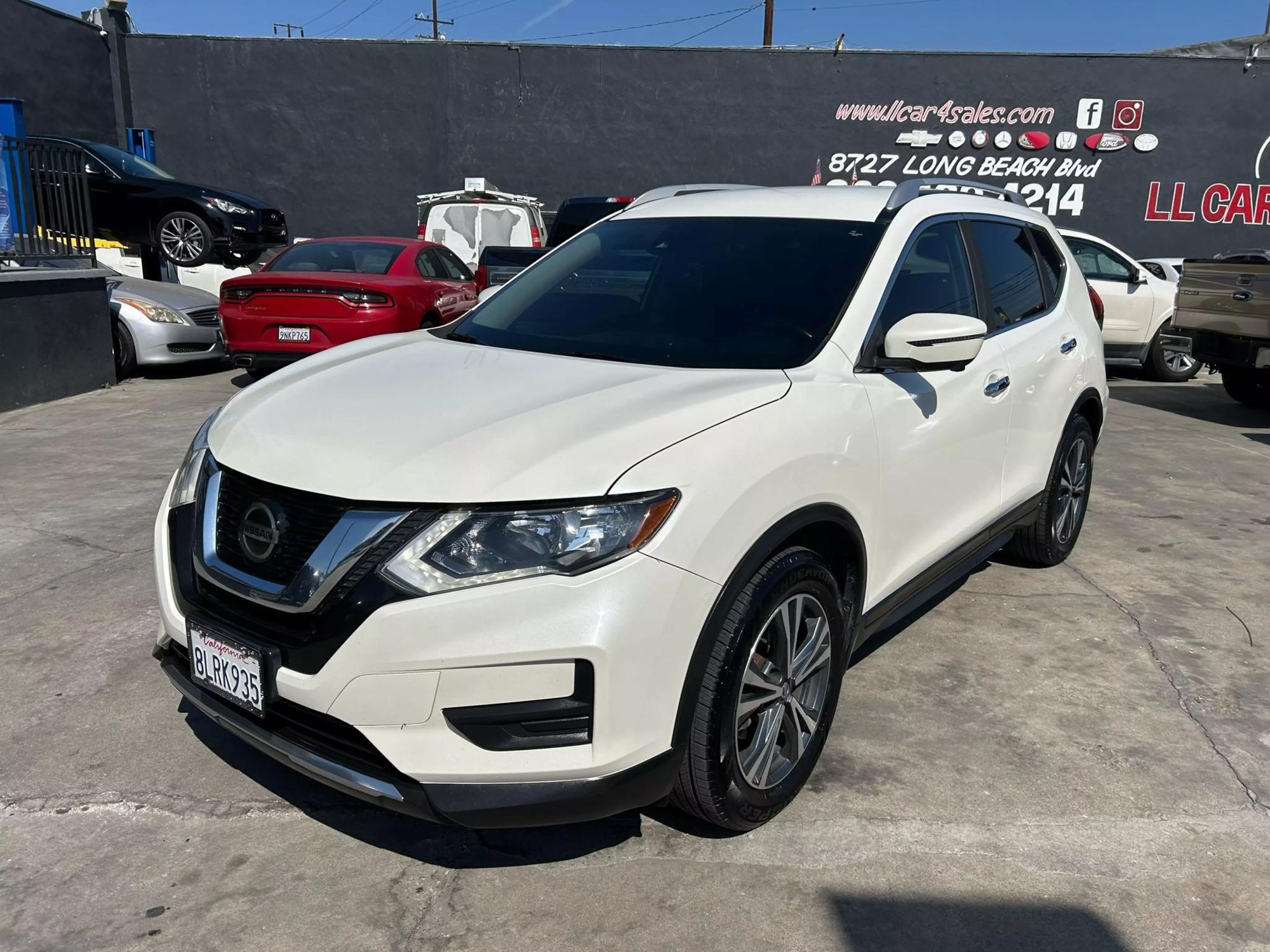 2019 Nissan Rogue SV photo 20