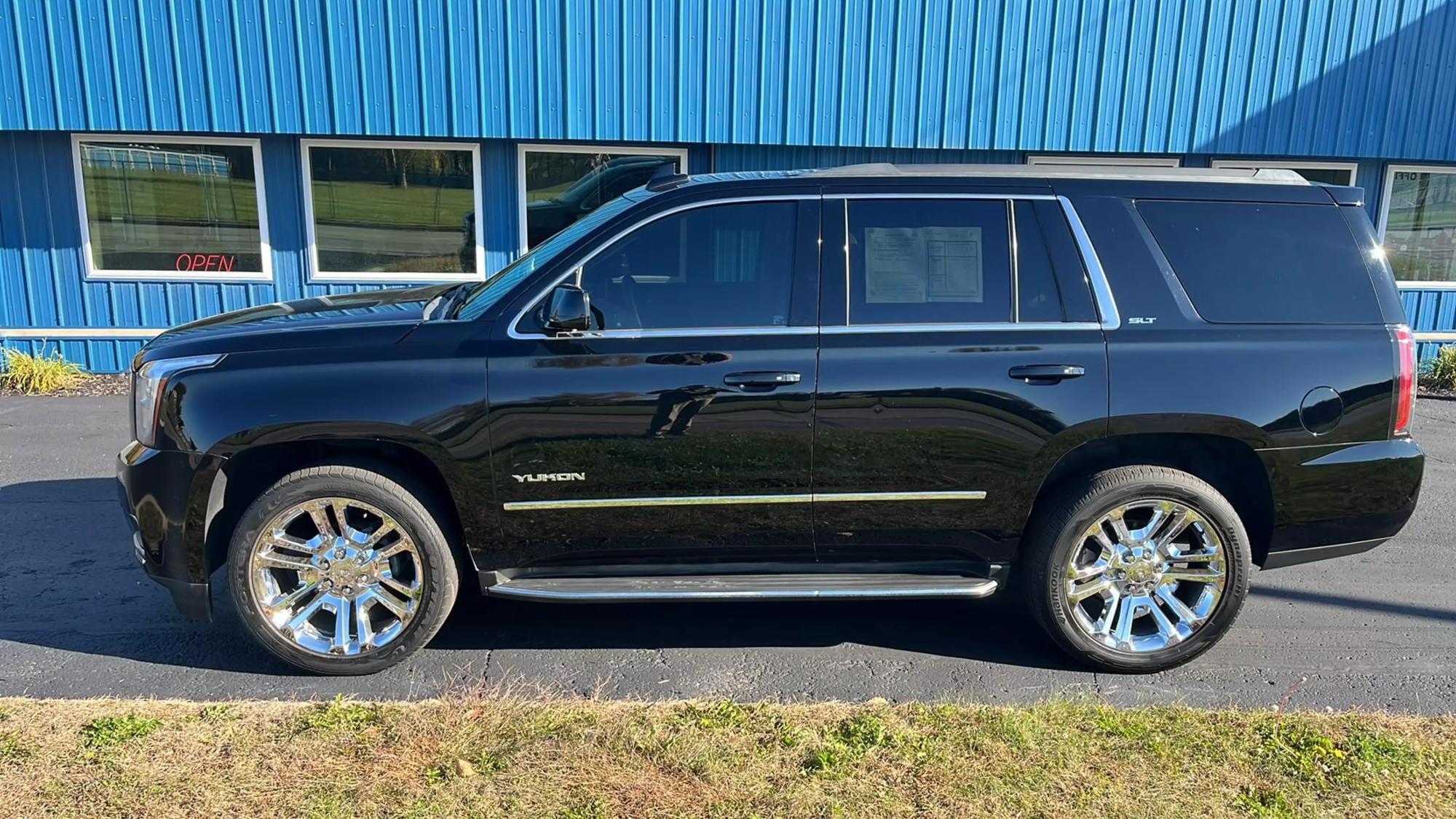 2017 GMC Yukon SLT photo 21