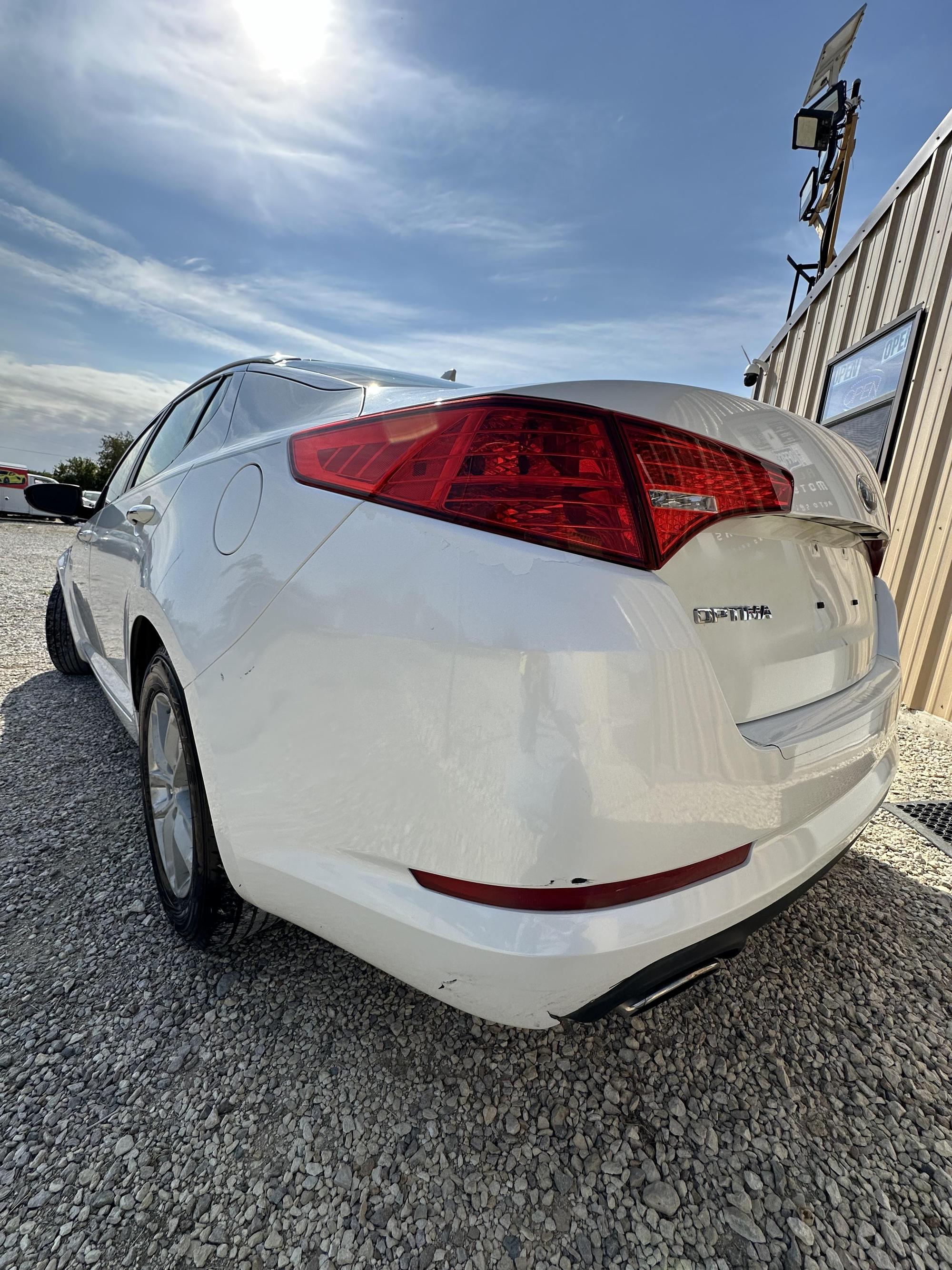 2013 Kia Optima LX photo 24