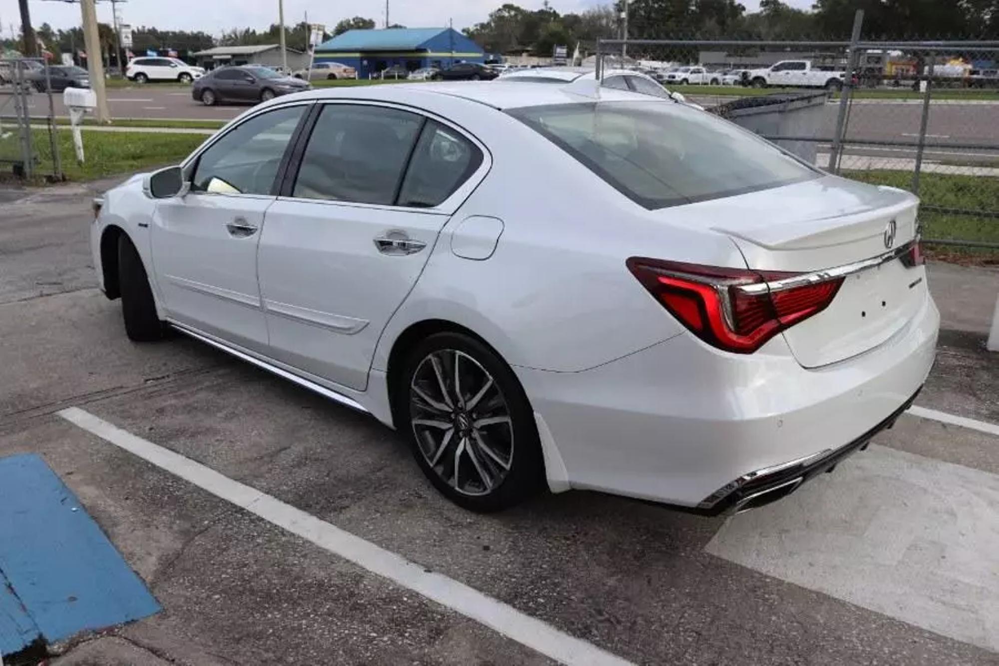 2018 Acura RLX Base photo 22