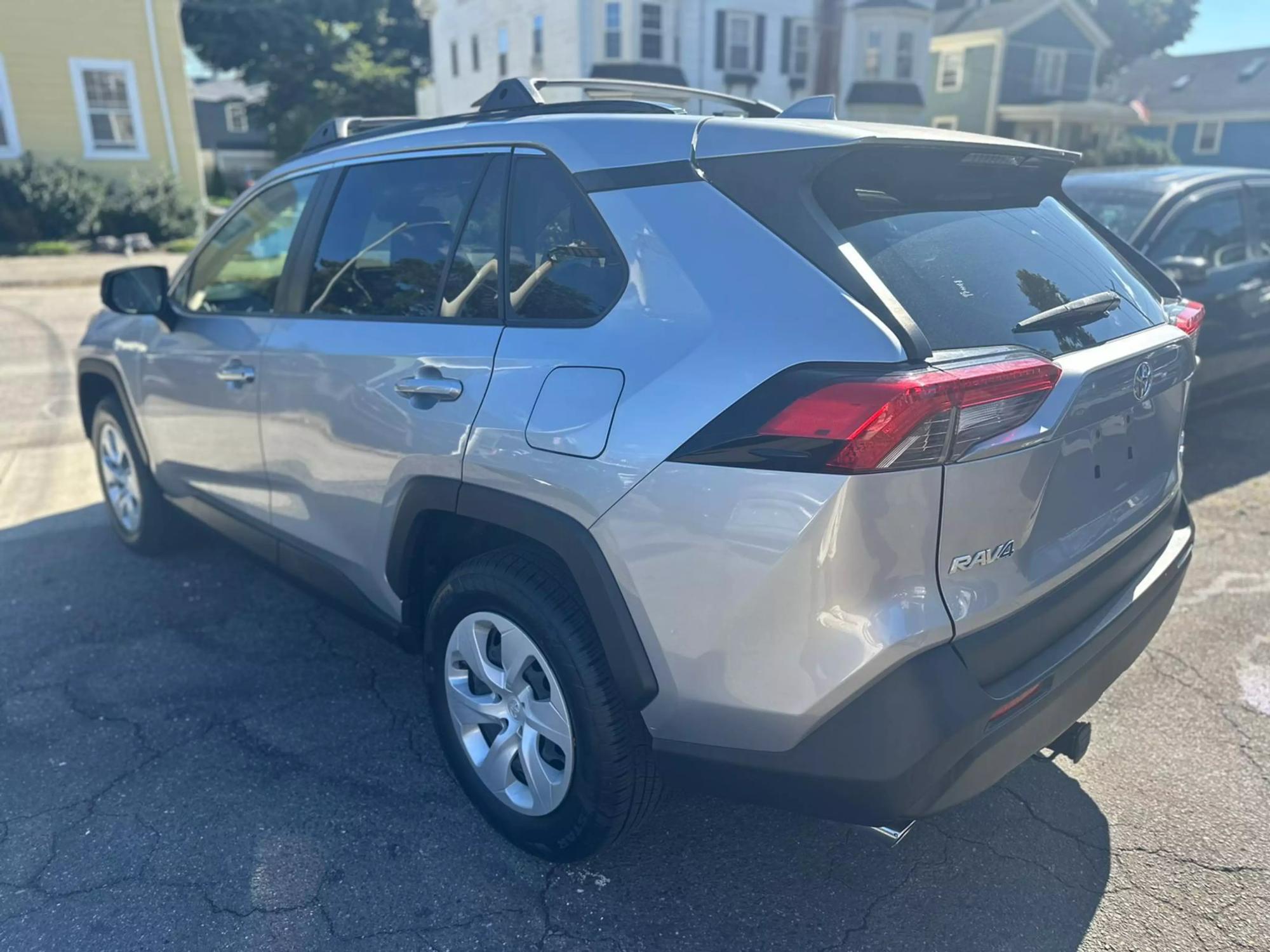 2019 Toyota RAV4 LE photo 21