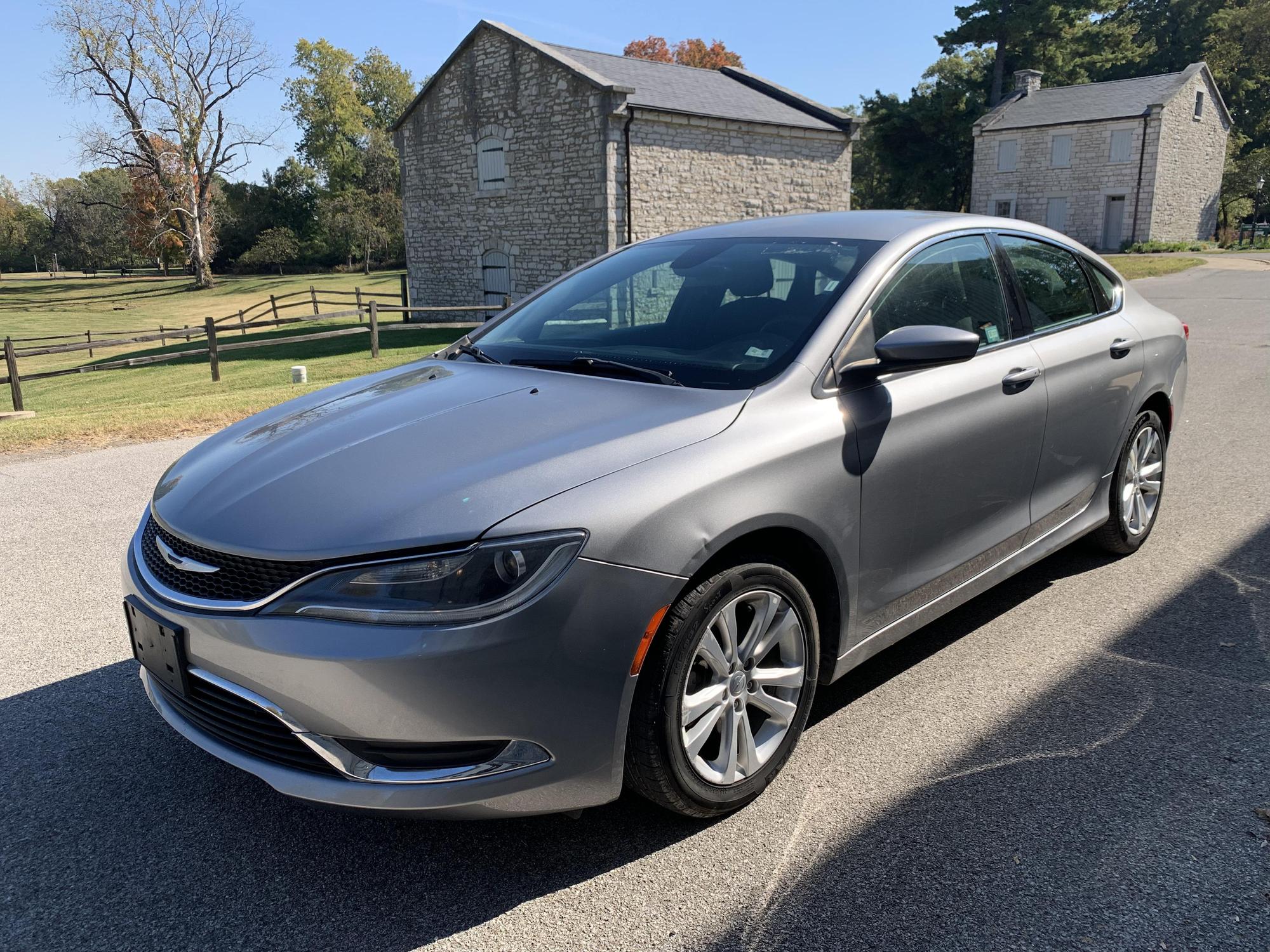 2015 Chrysler 200 Limited photo 22