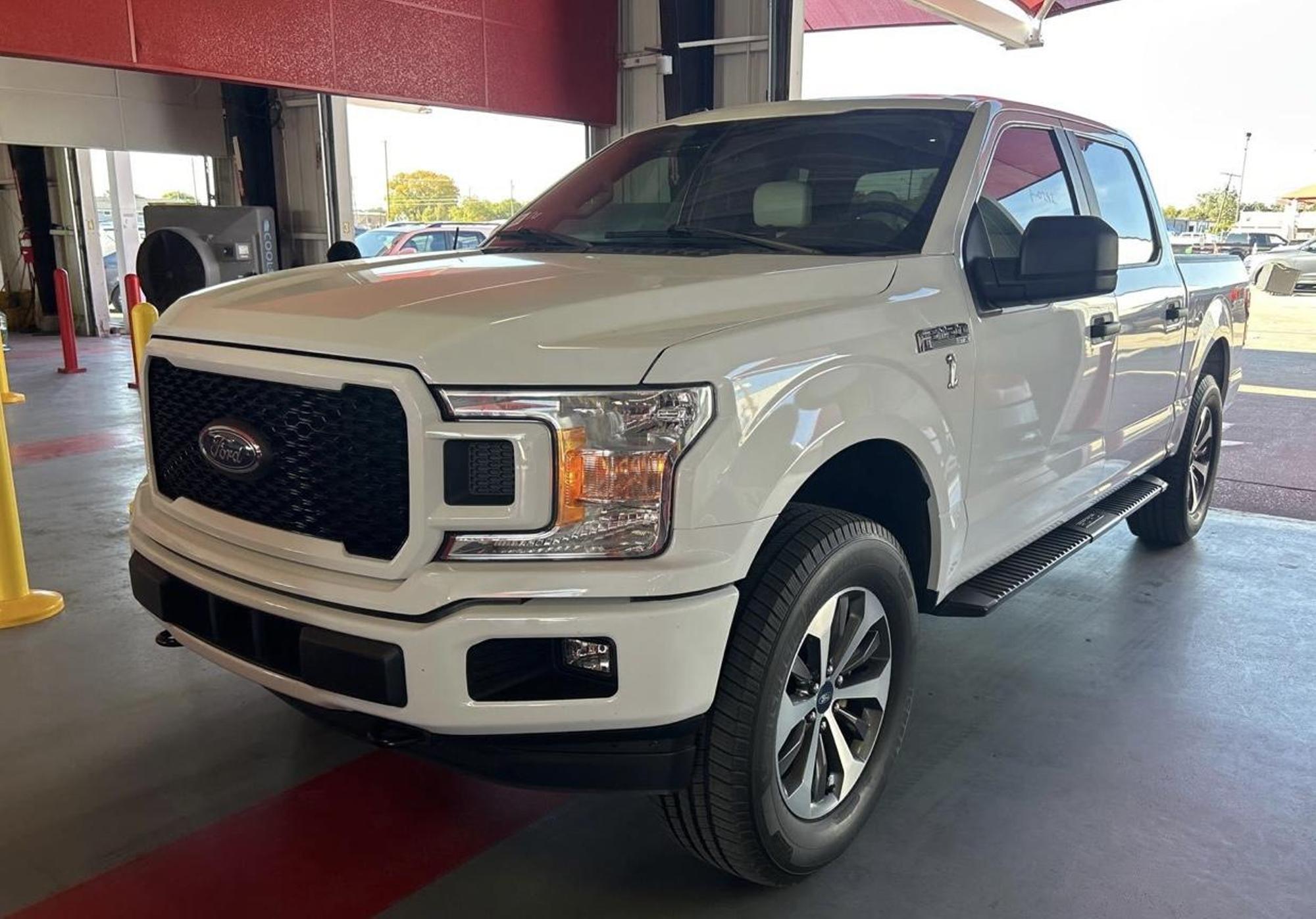 2019 Ford F-150 XL photo 2