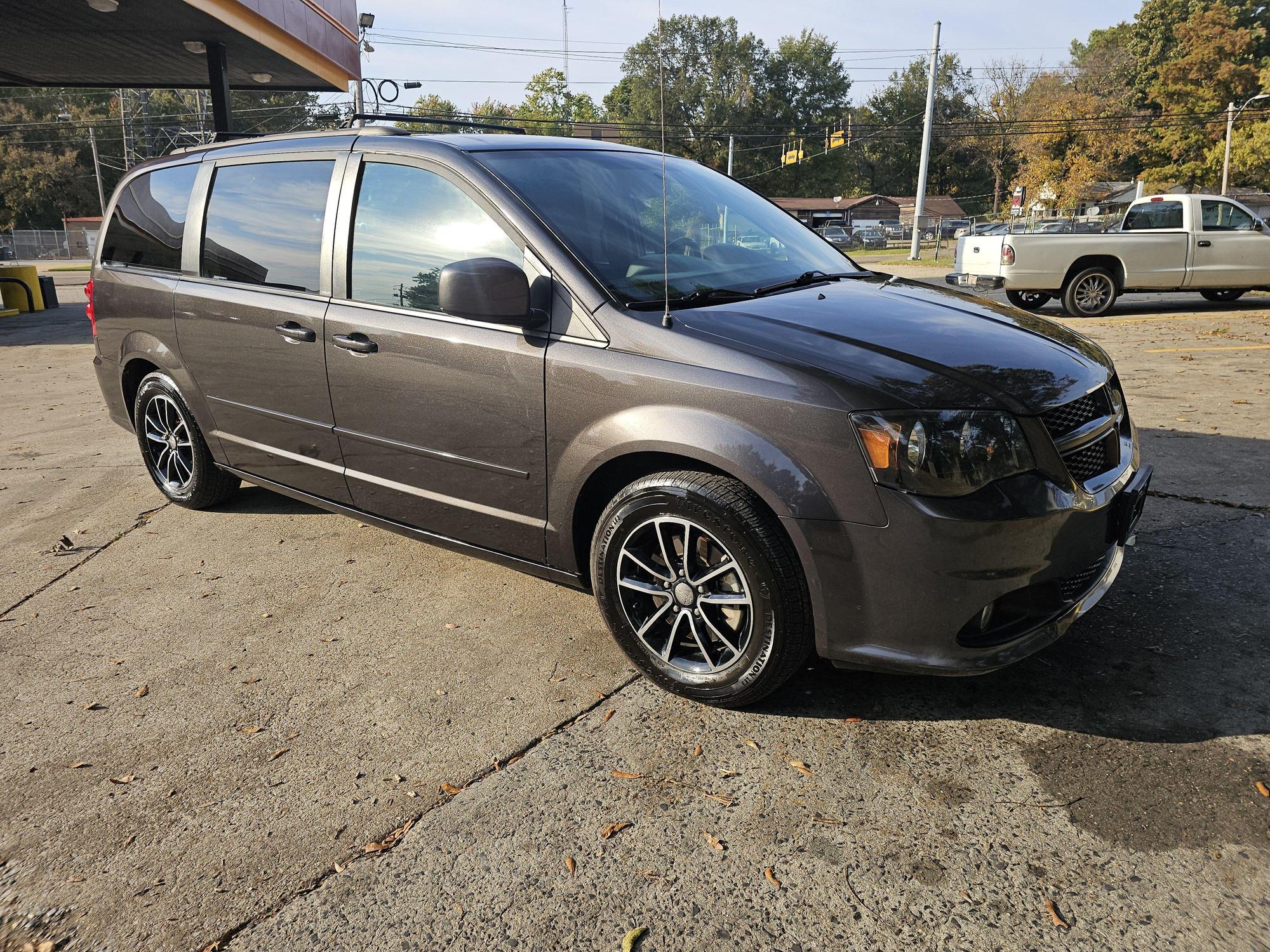 2017 Dodge Grand Caravan GT photo 21