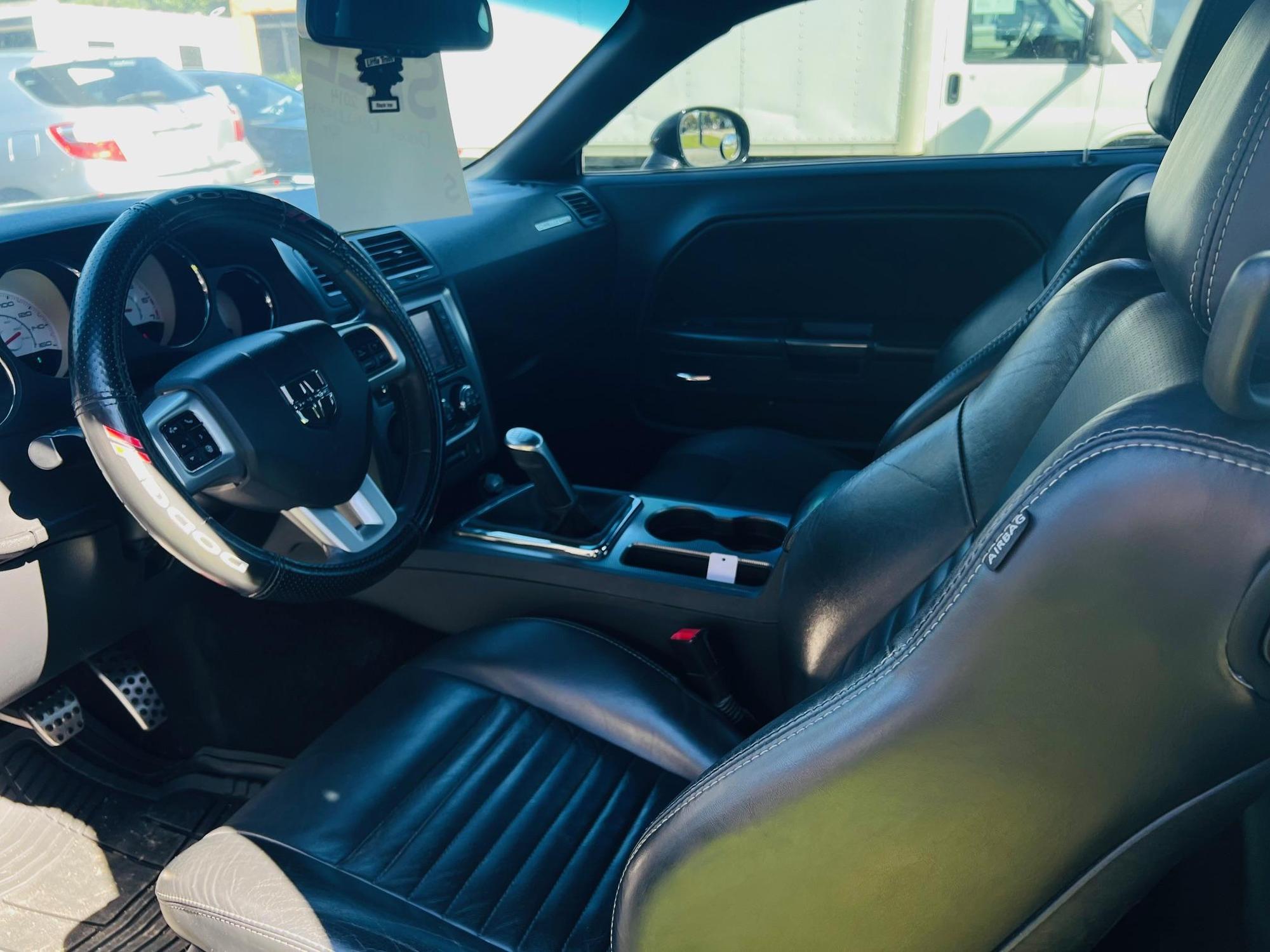 2014 Dodge Challenger R/T photo 27